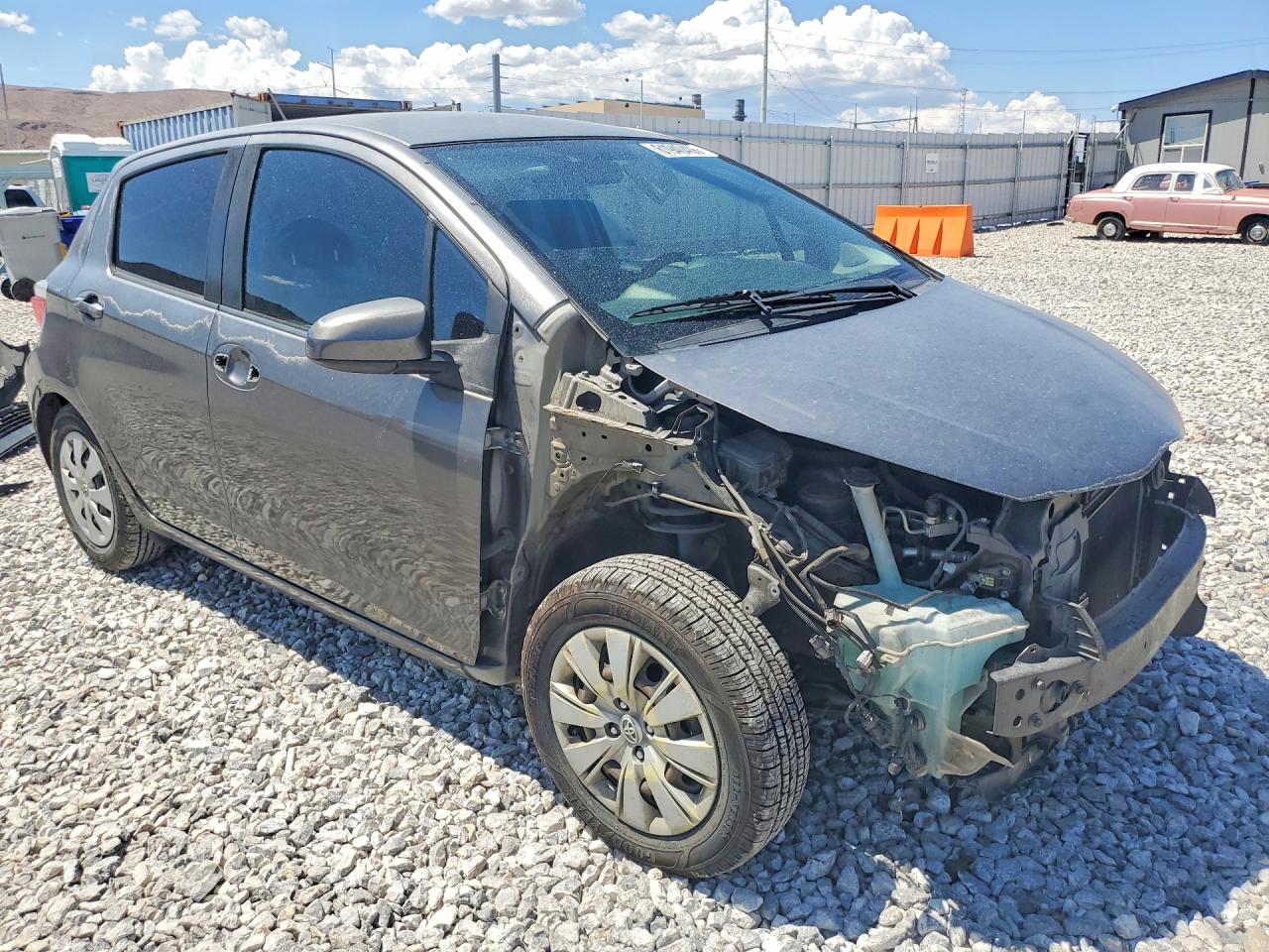 2012 Toyota Yaris 5-door Le Gray vin: JTDKTUD39CD518794