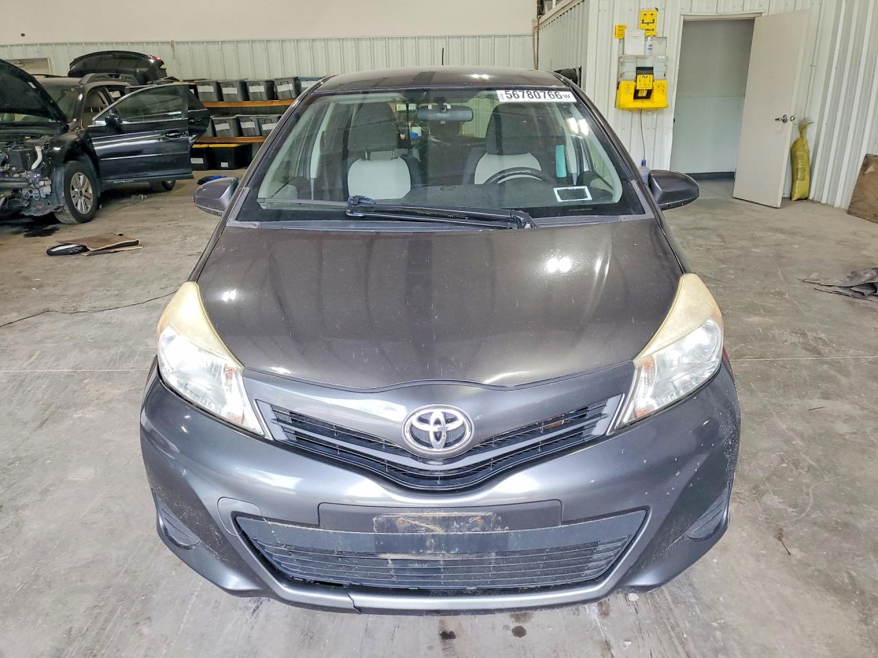 2012 Toyota Yaris 5-door L Gray vin: JTDKTUD39CD519055