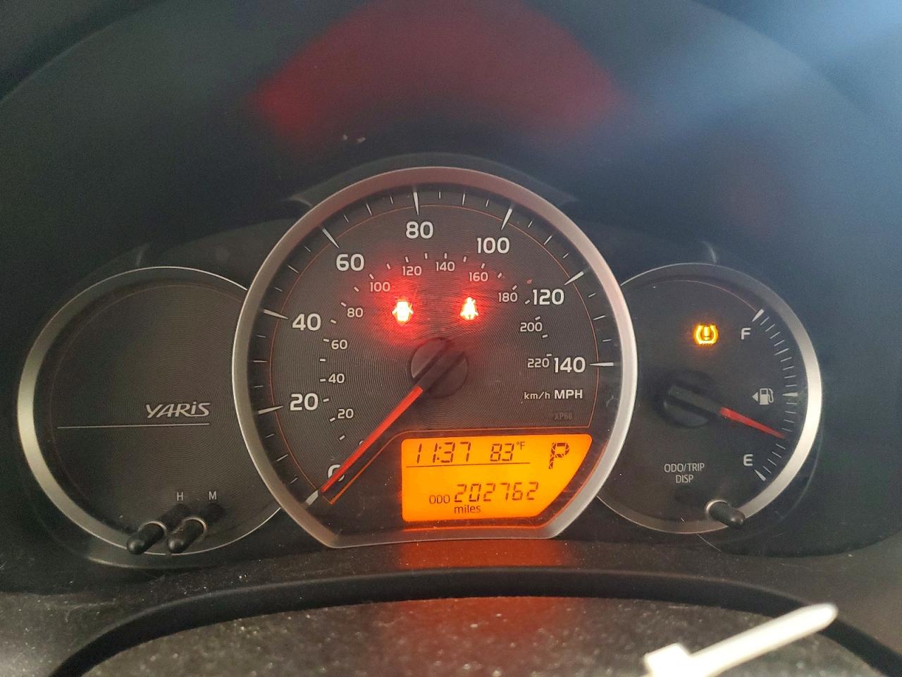 2012 Toyota Yaris 5-door L Gray vin: JTDKTUD39CD519055