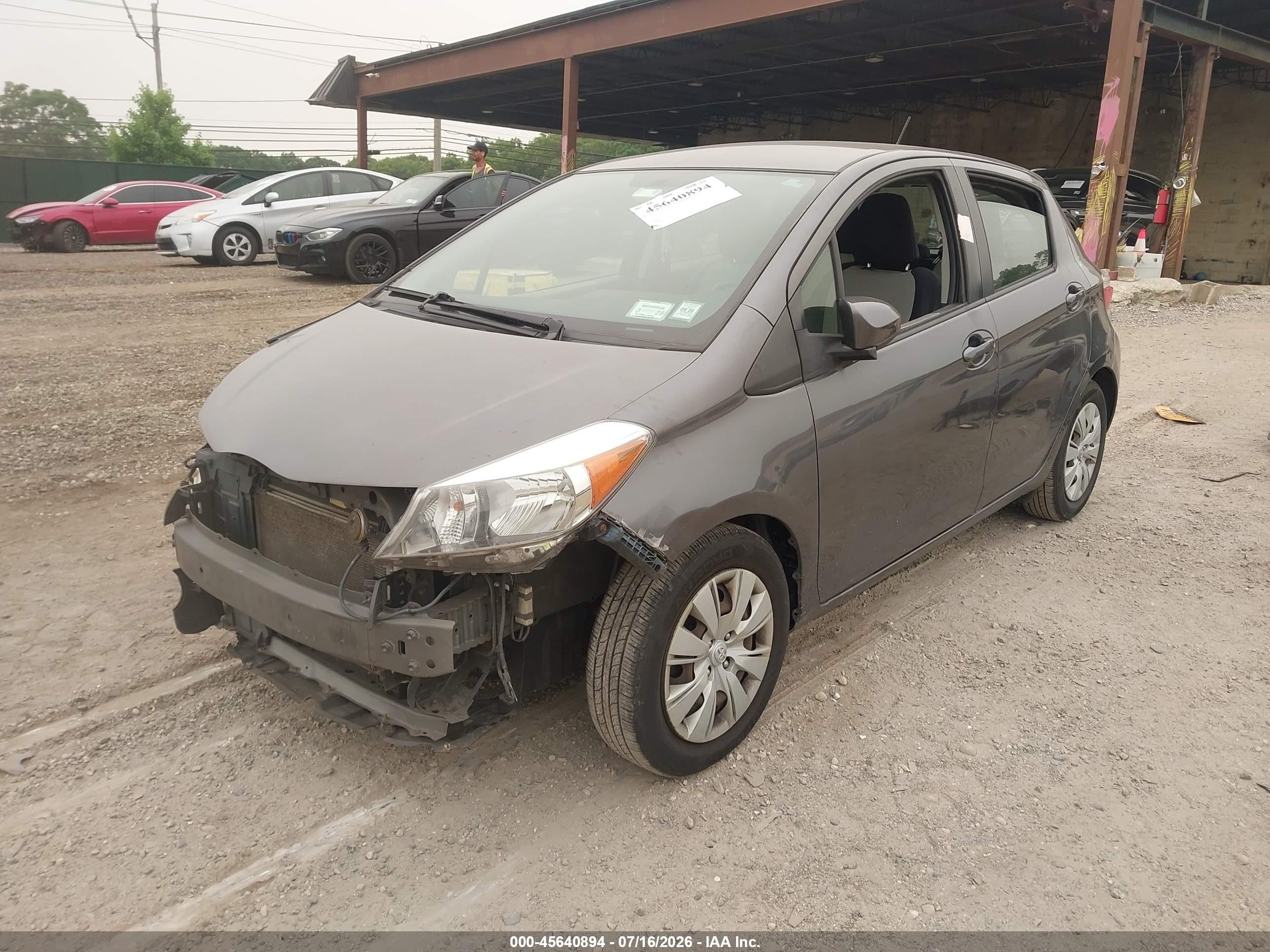 2013 Toyota Yaris Le Gray vin: JTDKTUD39DD561856