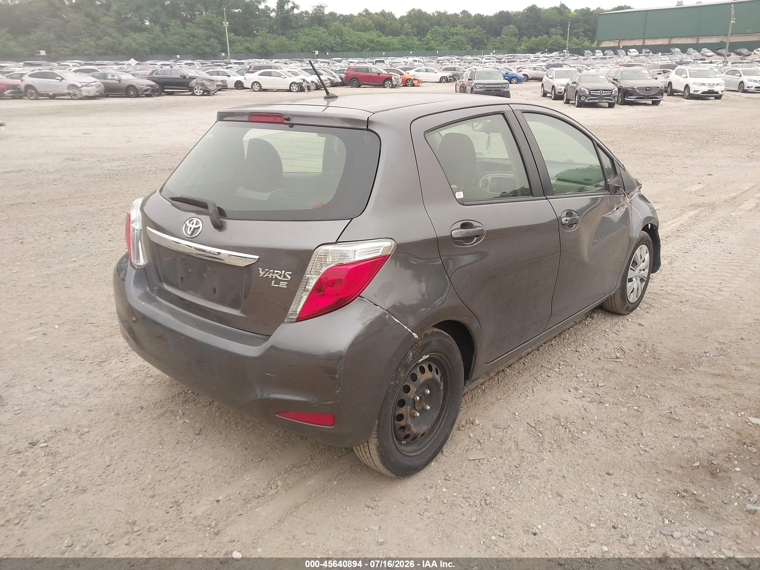 2013 Toyota Yaris Le Gray vin: JTDKTUD39DD561856