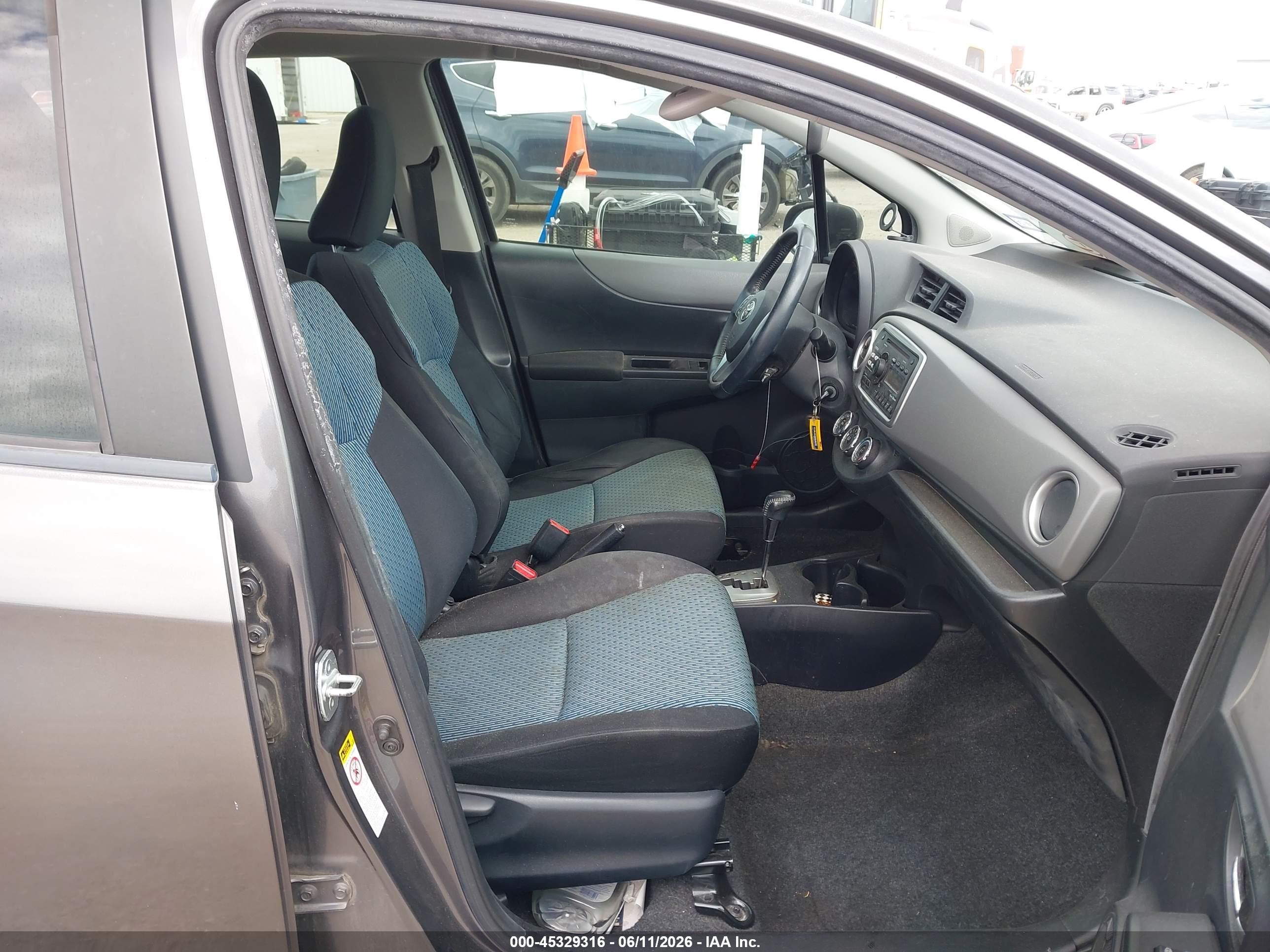 2013 Toyota Yaris Se Gray vin: JTDKTUD39DD564241