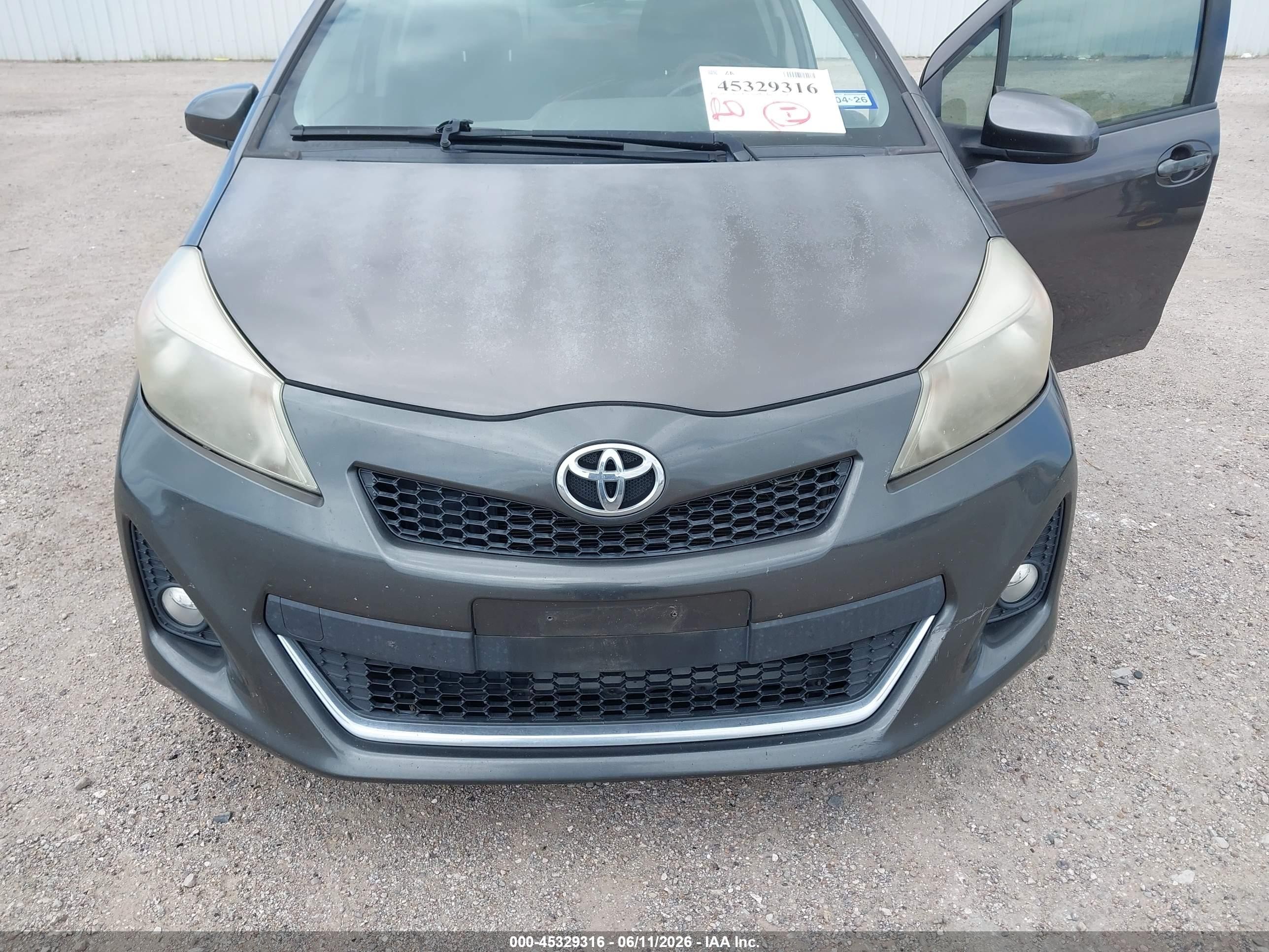 2013 Toyota Yaris Se Gray vin: JTDKTUD39DD564241