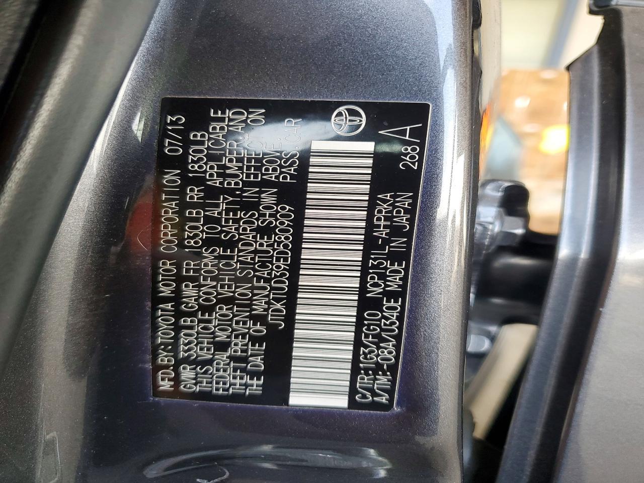 2014 Toyota Yaris 5-door Le Gray vin: JTDKTUD39ED580909