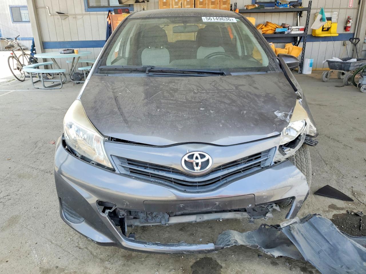 2014 Toyota Yaris 5-door Le Gray vin: JTDKTUD39ED580909