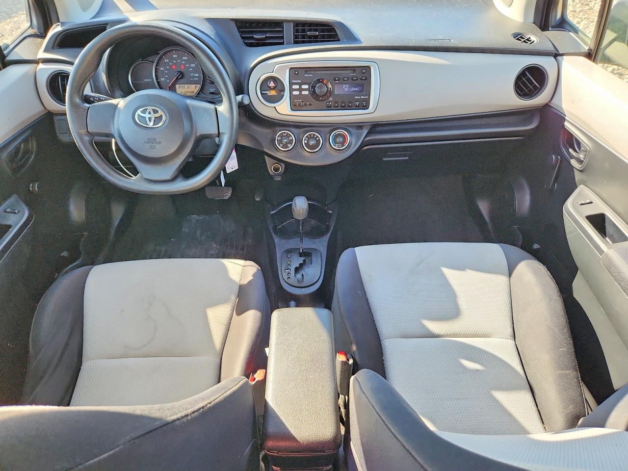 2014 Toyota Yaris 5-door L Gray vin: JTDKTUD39ED595247