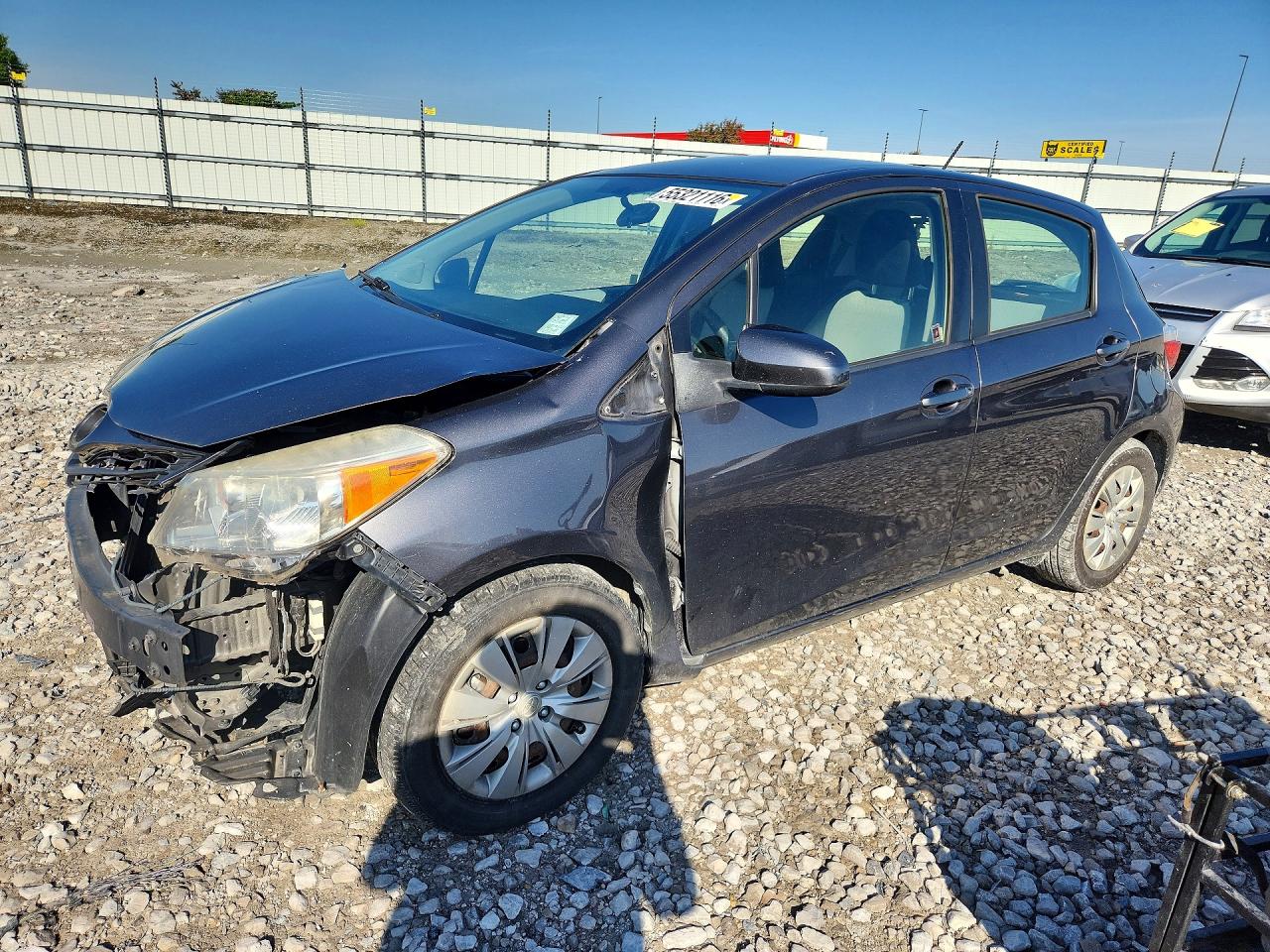 2014 Toyota Yaris 5-door L Gray vin: JTDKTUD39ED595247