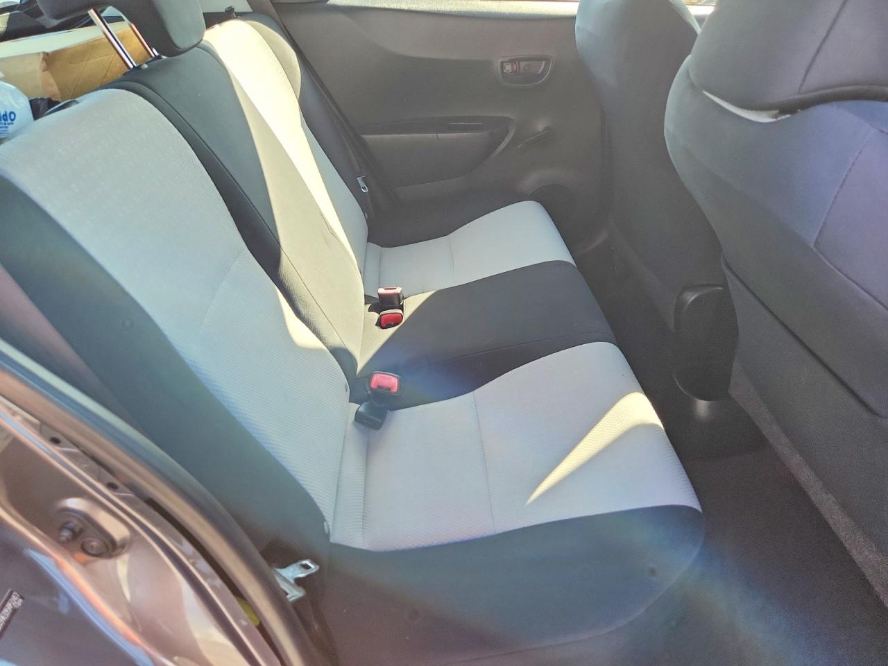 2014 Toyota Yaris 5-door L Gray vin: JTDKTUD39ED595247