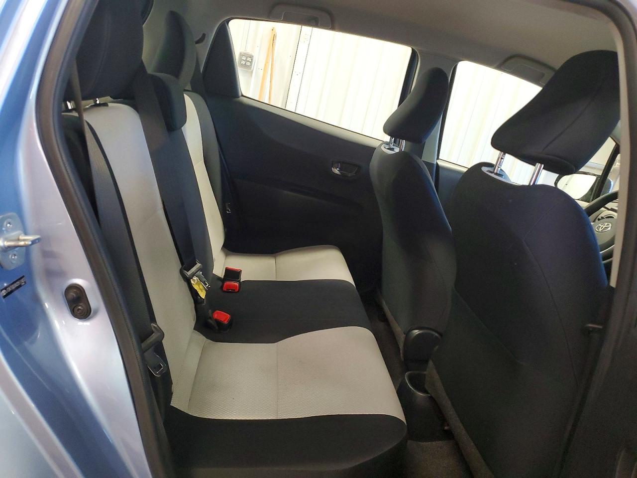 2012 Toyota Yaris Blue vin: JTDKTUD3XCD511403