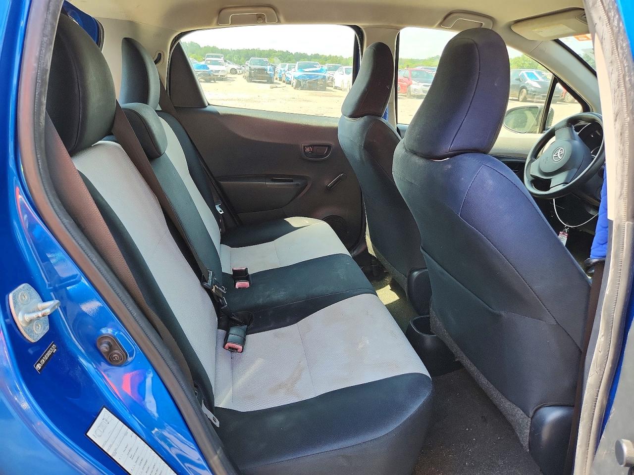 2012 Toyota Yaris 5-door L Черный vin: JTDKTUD3XCD531375