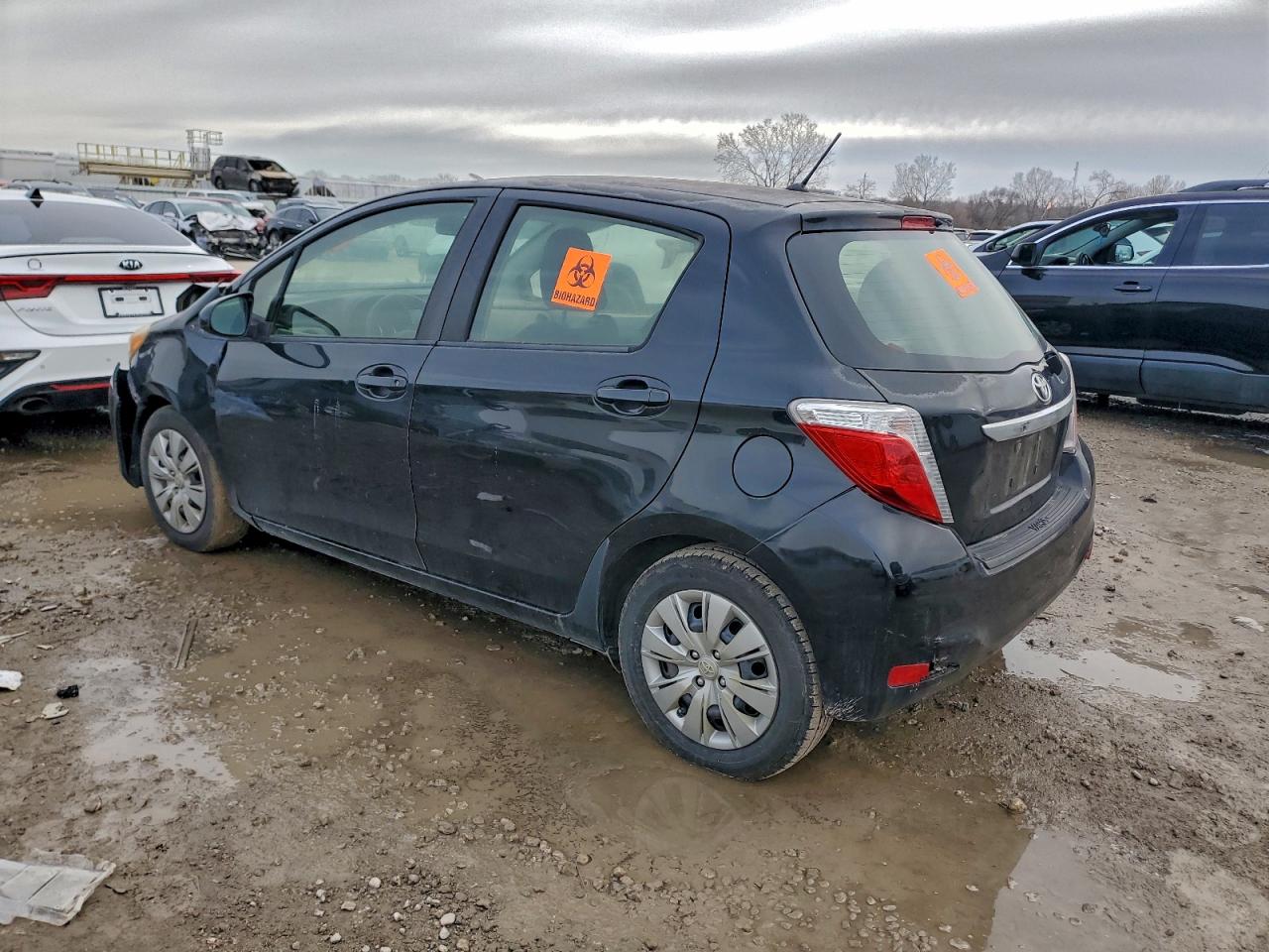 2012 Toyota Yaris 5-door L Black vin: JTDKTUD3XCD537015