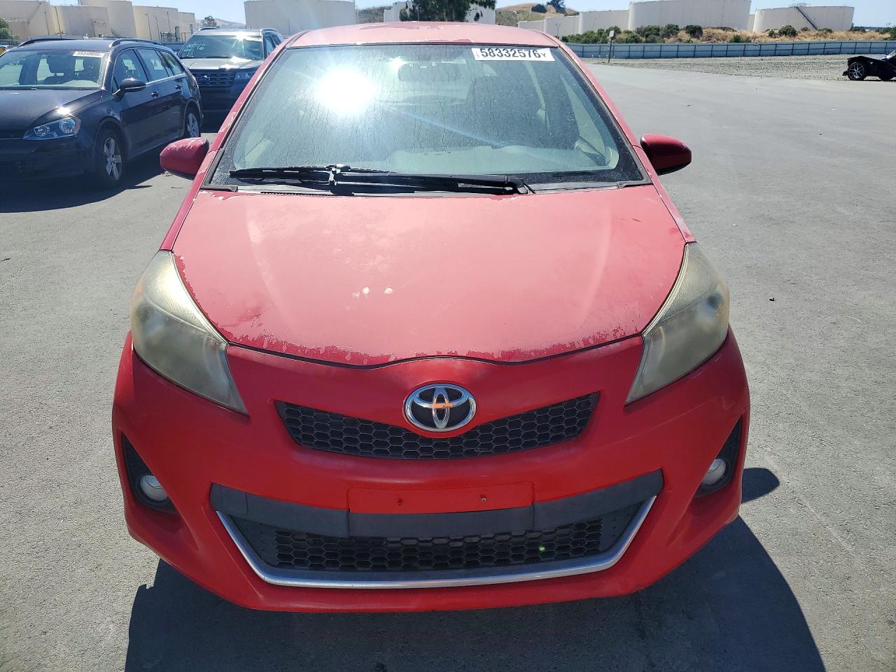 2012 Toyota Yaris 5-door Se Red vin: JTDKTUD3XCD541744