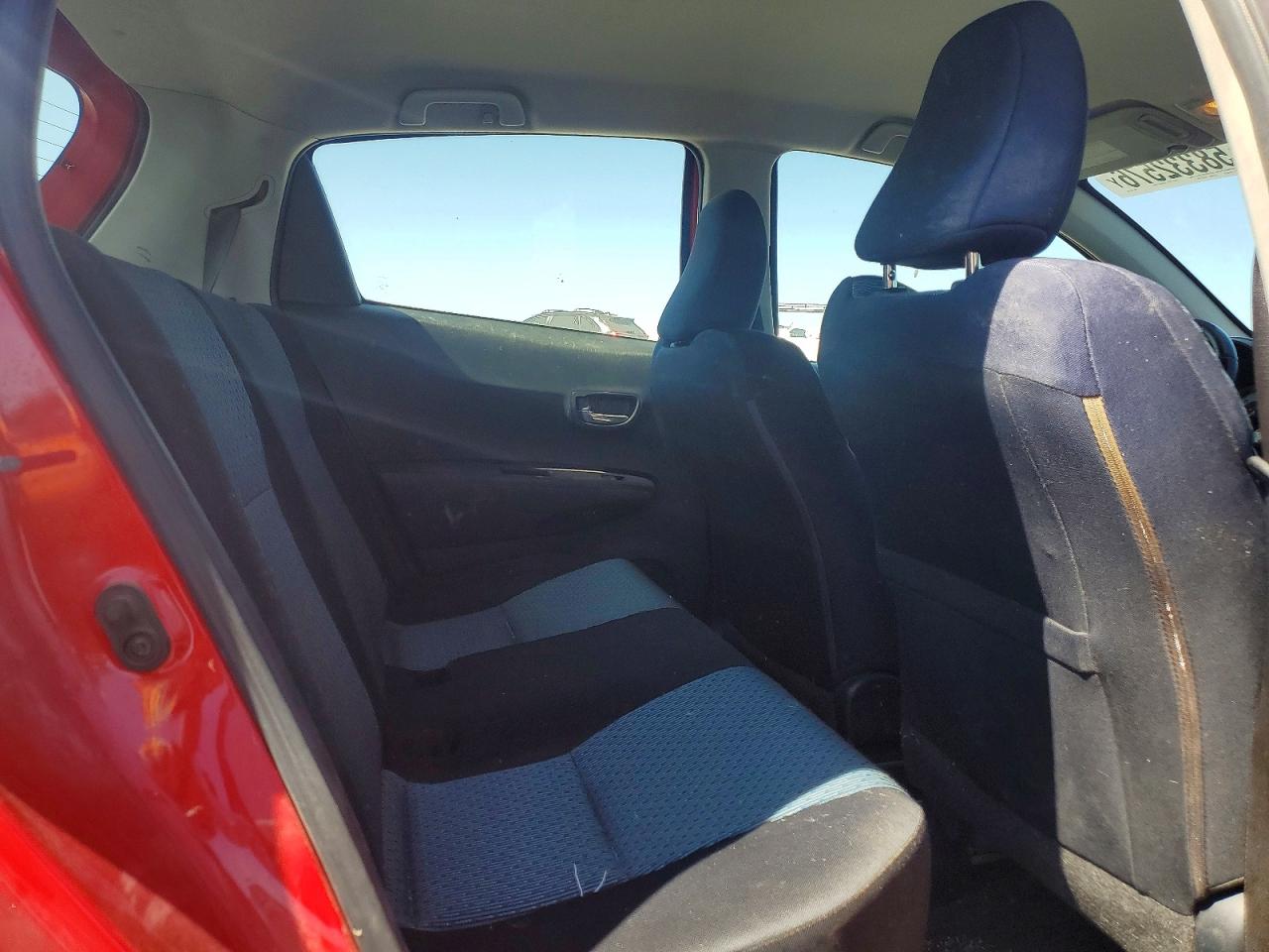 2012 Toyota Yaris 5-door Se Red vin: JTDKTUD3XCD541744