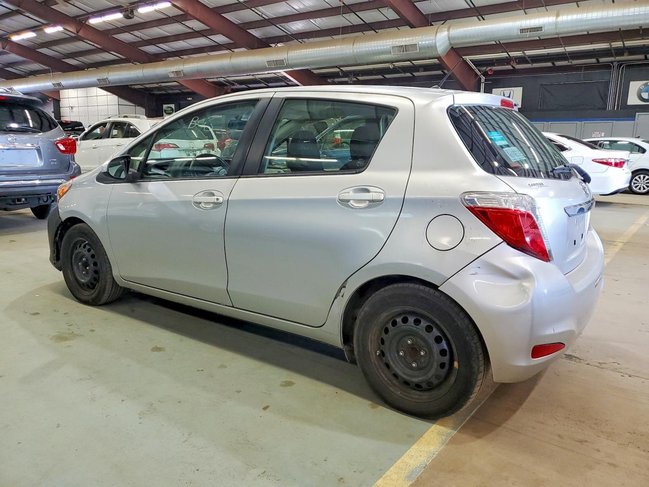 2013 Toyota Yaris 5-door Le Silver vin: JTDKTUD3XDD543043