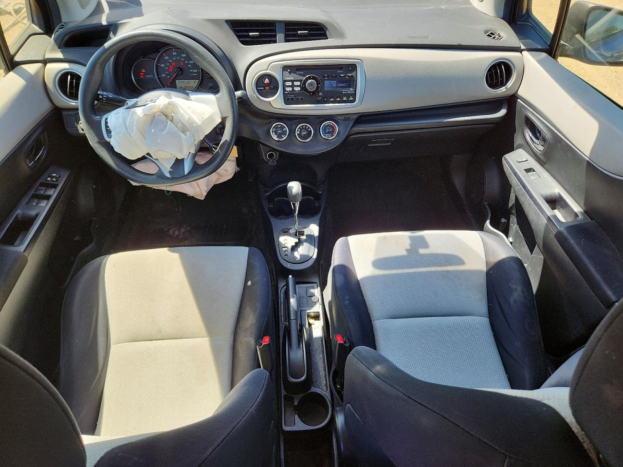2014 Toyota Yaris 5-door Le Blue vin: JTDKTUD3XED591997