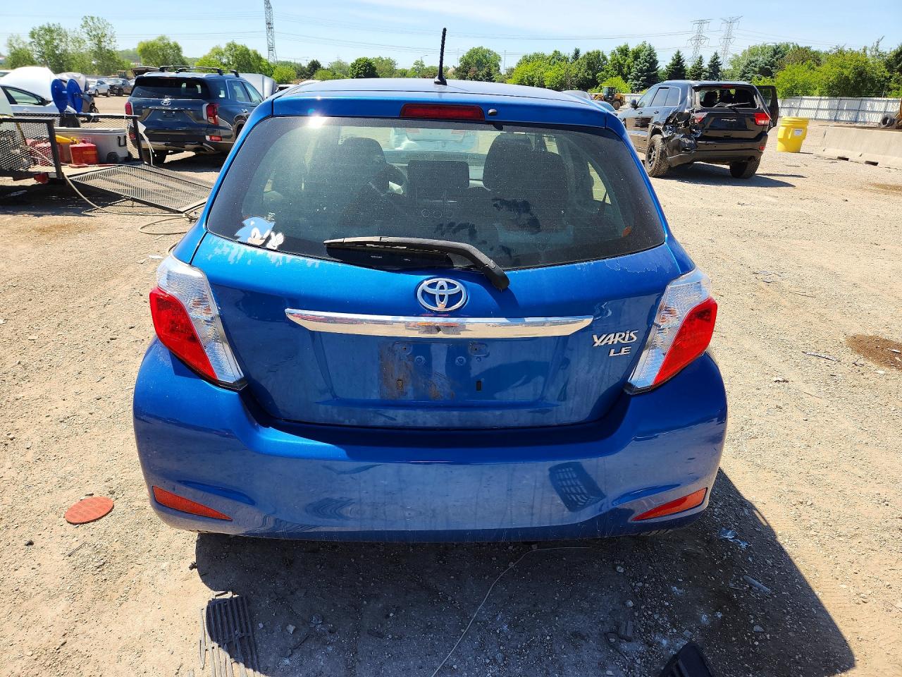 2014 Toyota Yaris 5-door Le Blue vin: JTDKTUD3XED591997