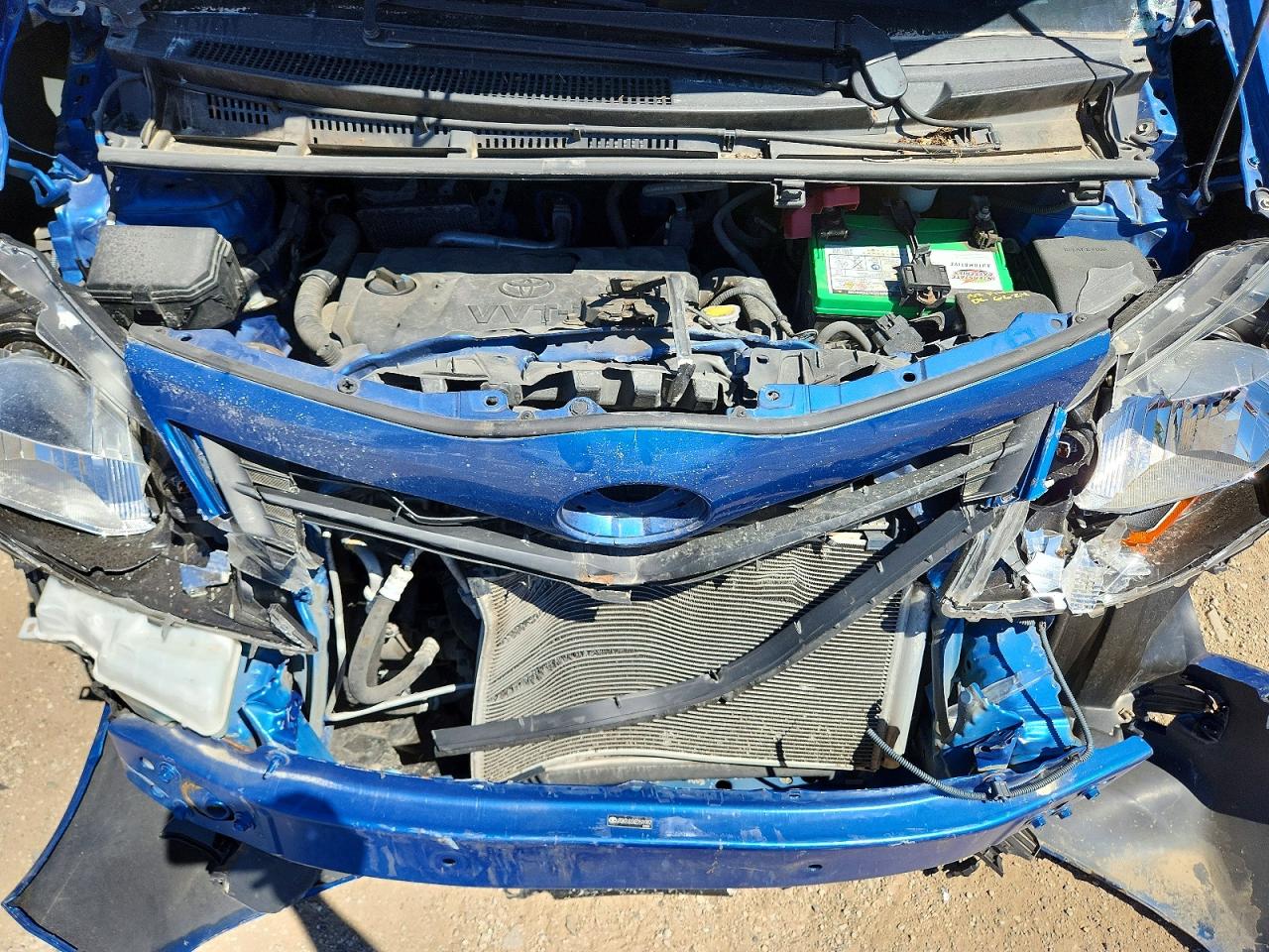 2014 Toyota Yaris 5-door Le Blue vin: JTDKTUD3XED591997