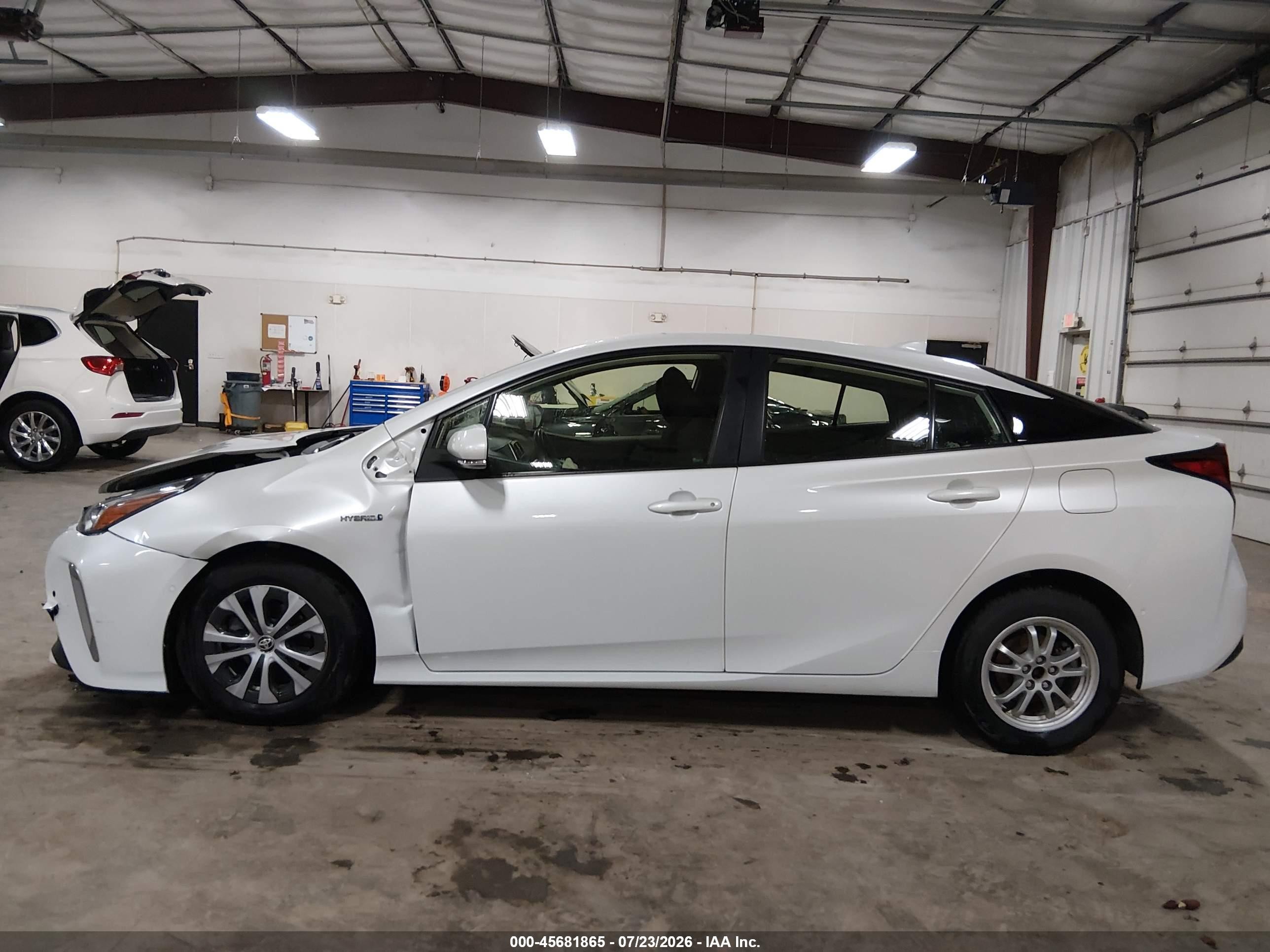 2021 Toyota Prius Le Awd-e White vin: JTDL9MFU2M3023546