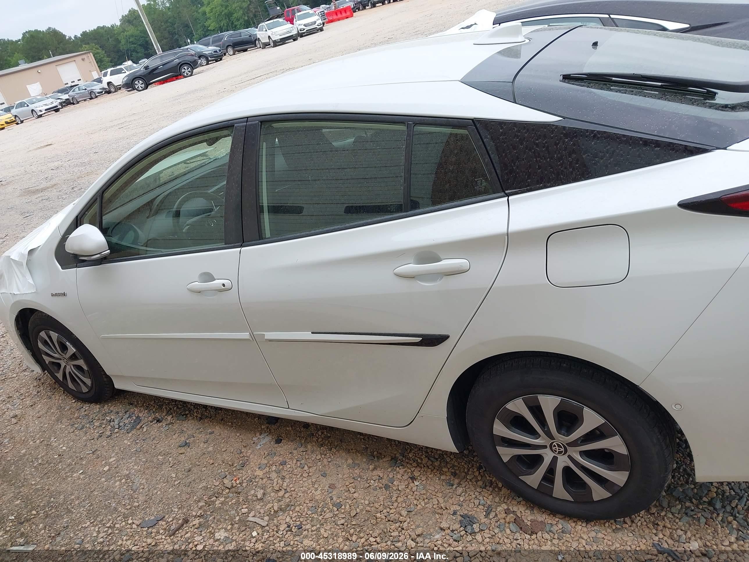 2022 Toyota Prius Le Awd-e Белый vin: JTDL9MFU2N3037805
