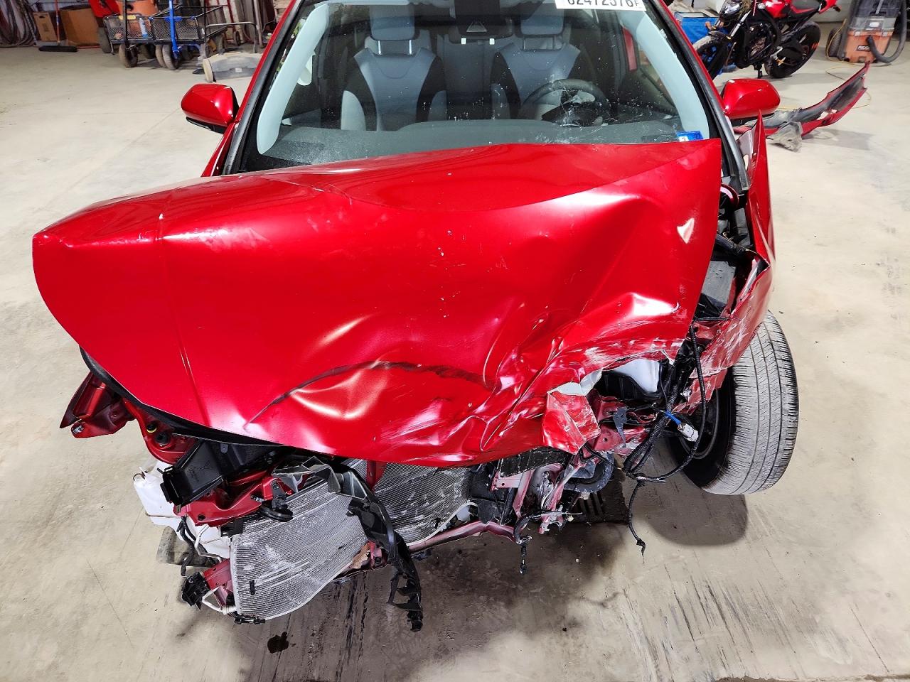 2022 Toyota Prius Le Awd-e Burgundy vin: JTDL9MFU5N3034588