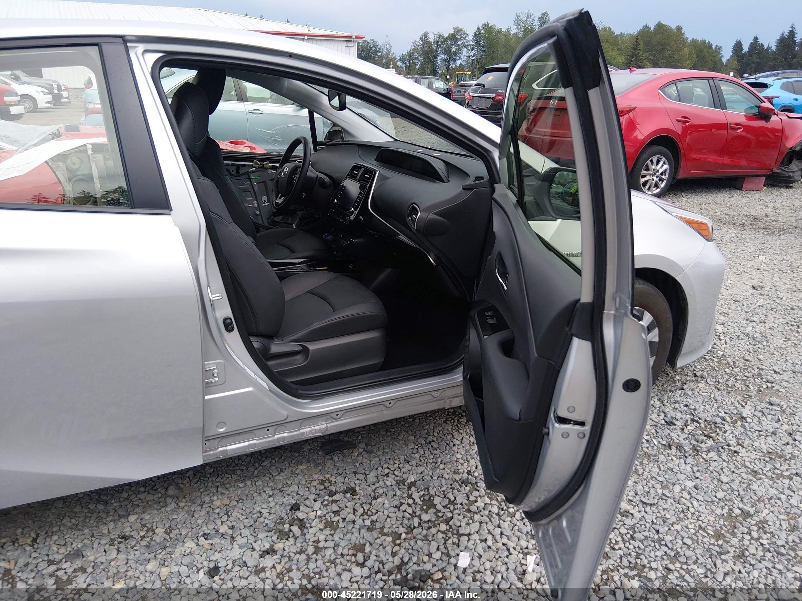 2021 Toyota Prius Xle Awd-e Silver vin: JTDL9MFU6M3025624
