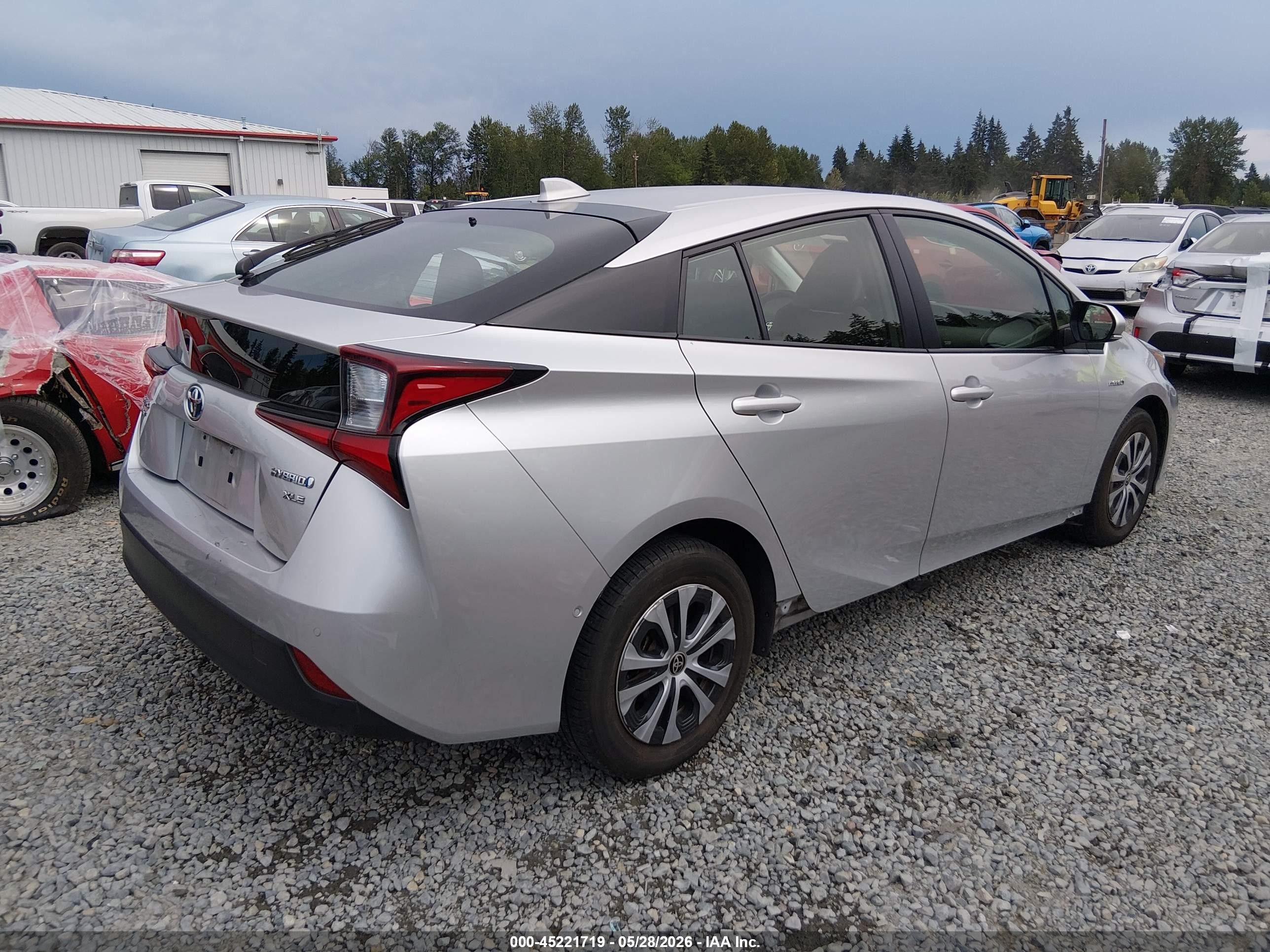 2021 Toyota Prius Xle Awd-e Silver vin: JTDL9MFU6M3025624