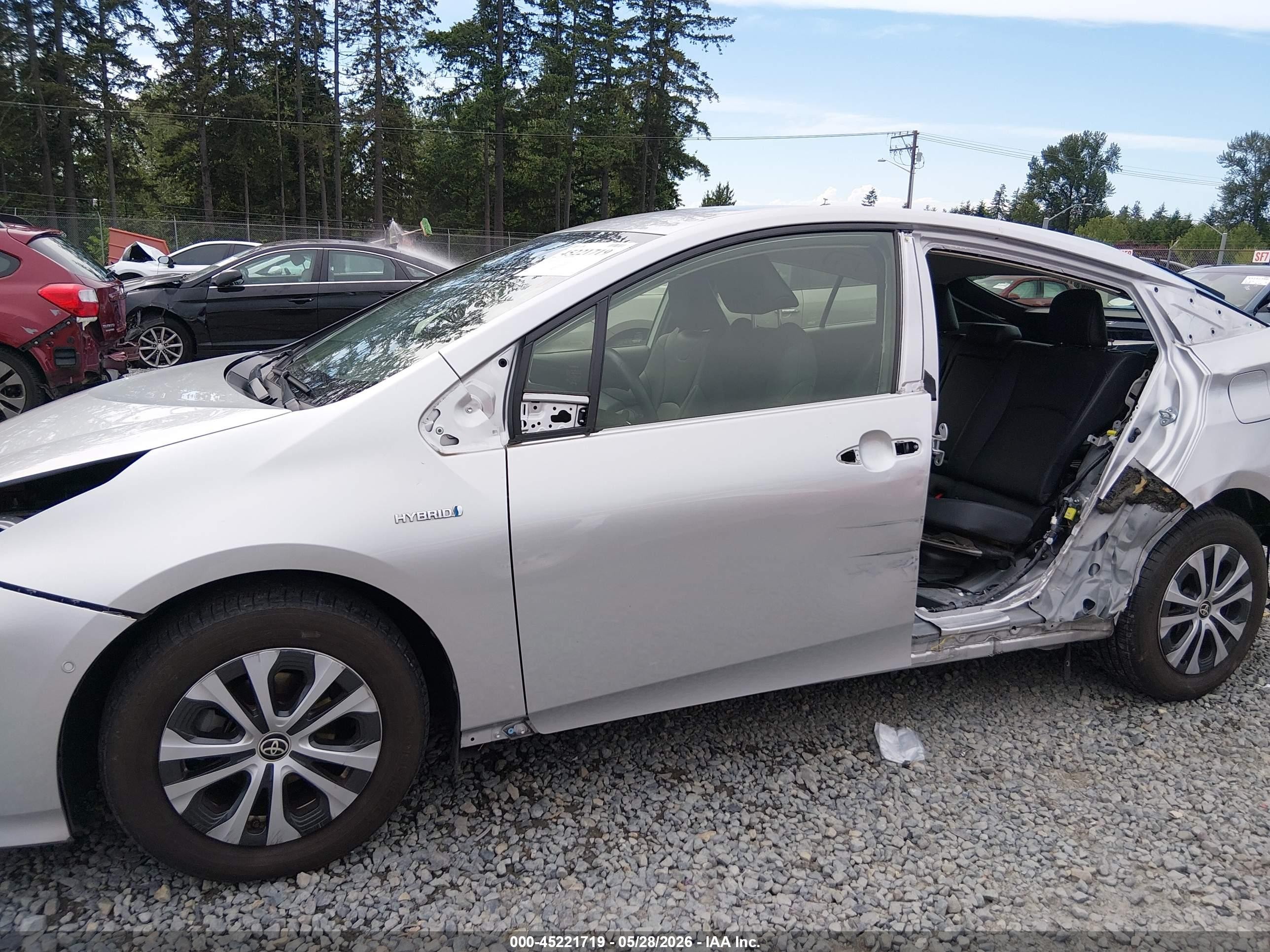 2021 Toyota Prius Xle Awd-e Silver vin: JTDL9MFU6M3025624