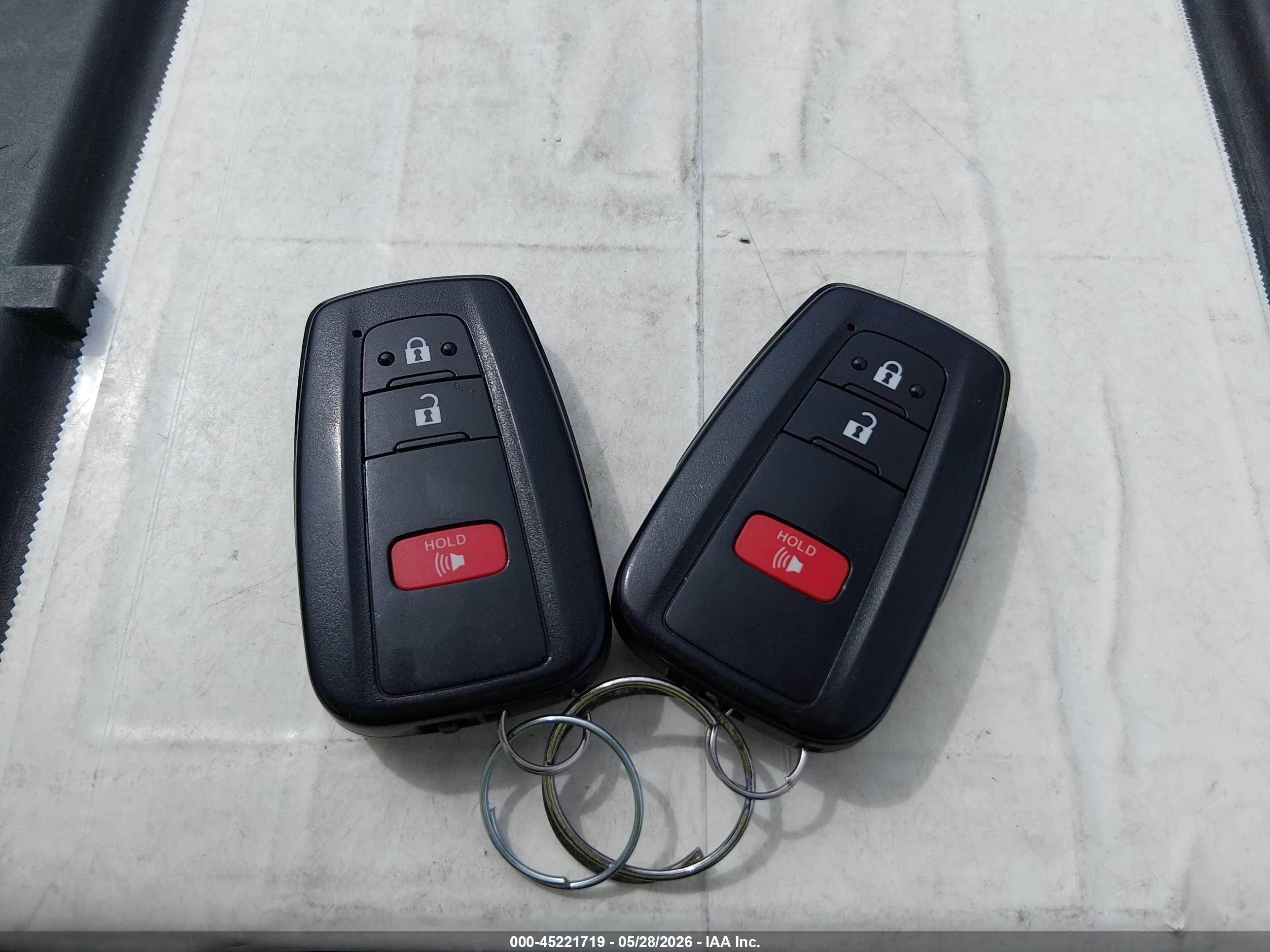 2021 Toyota Prius Xle Awd-e Silver vin: JTDL9MFU6M3025624