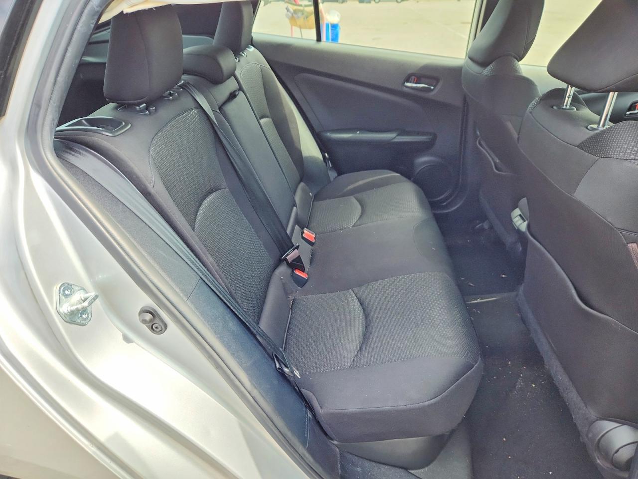 2021 Toyota Prius Le Awd-e Серебряный vin: JTDL9MFU8M3028332