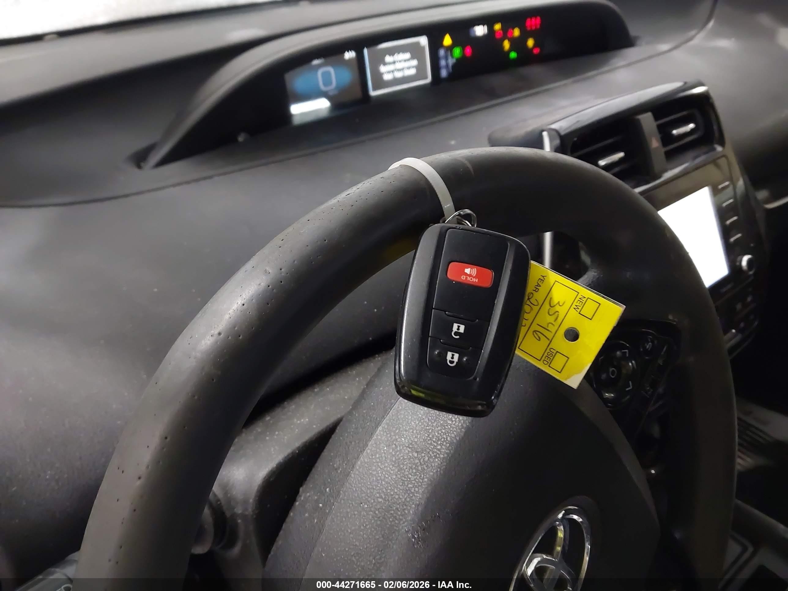 2022 Toyota Prius Le Awd-e White vin: JTDL9MFUXN3032691