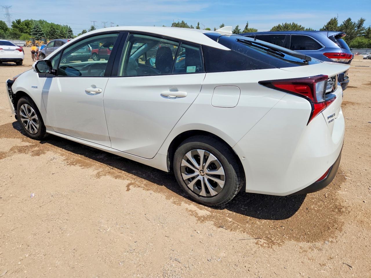 2019 Toyota Prius Le Awd-e White vin: JTDL9RFU1K3002892