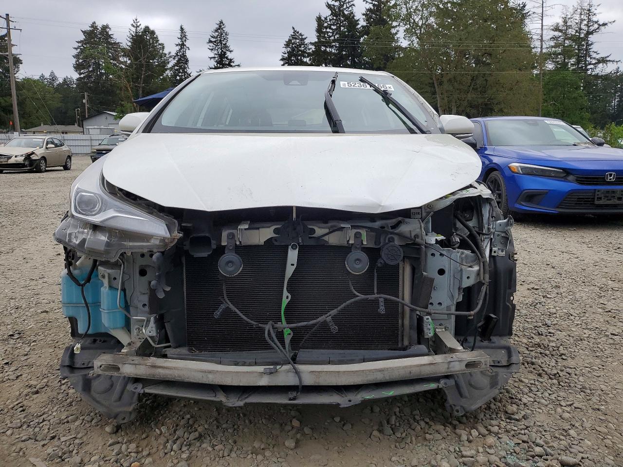 2019 Toyota Prius Le Awd-e White vin: JTDL9RFU2K3002447