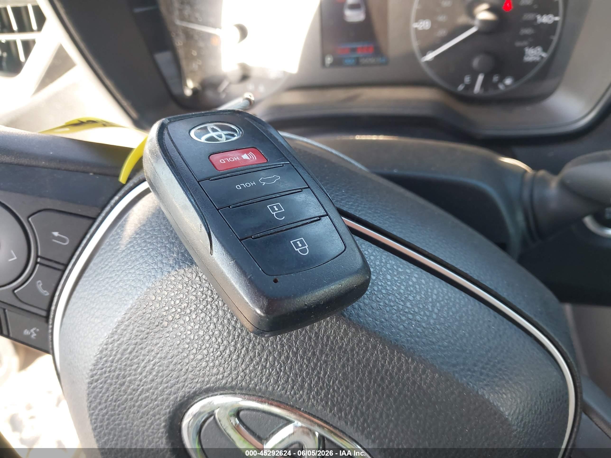 2024 Toyota Corolla Se Черный vin: JTDP4MCEXR3520641