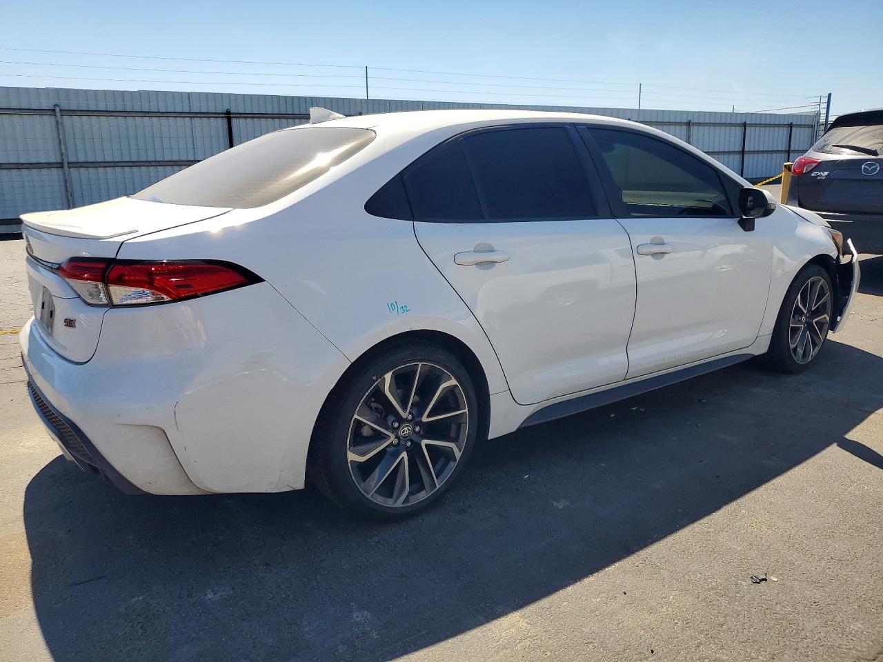 2020 Toyota Corolla Se White vin: JTDP4RCE2LJ017573