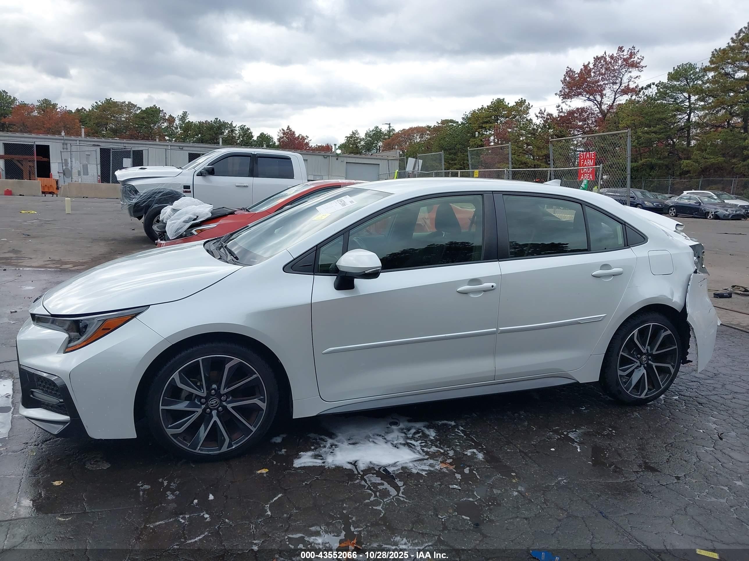 2022 Toyota Corolla Se White vin: JTDS4MCE5NJ089786