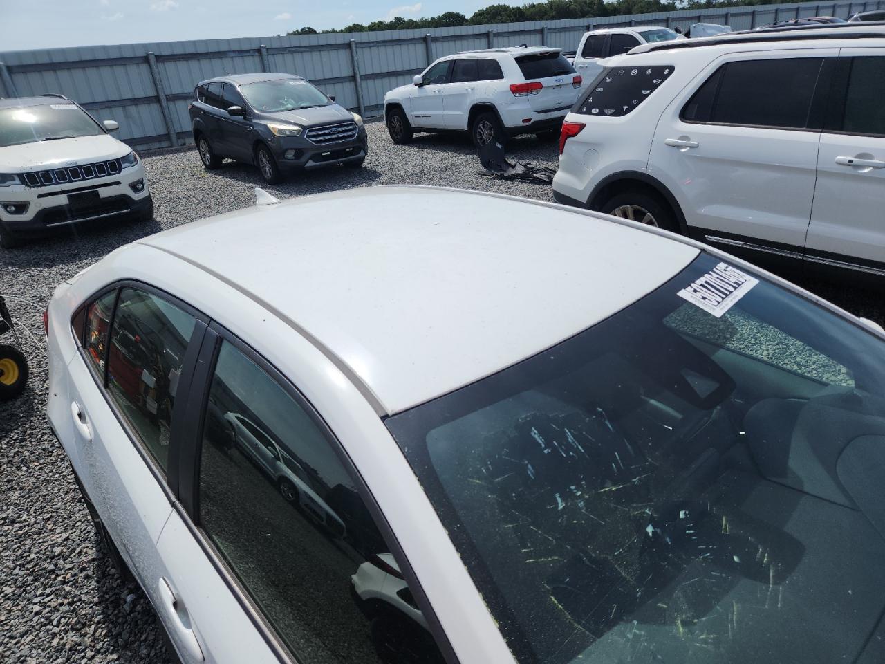 2020 Toyota Corolla Se White vin: JTDS4RCE2LJ050650 Damage: Windshield, Multiple Scratches Heavy, 10 Or More