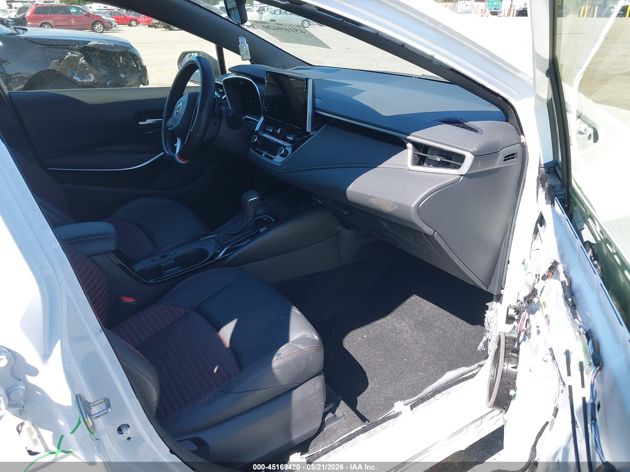 2024 Toyota Corolla Xse White vin: JTDT4MCE8RJ106025