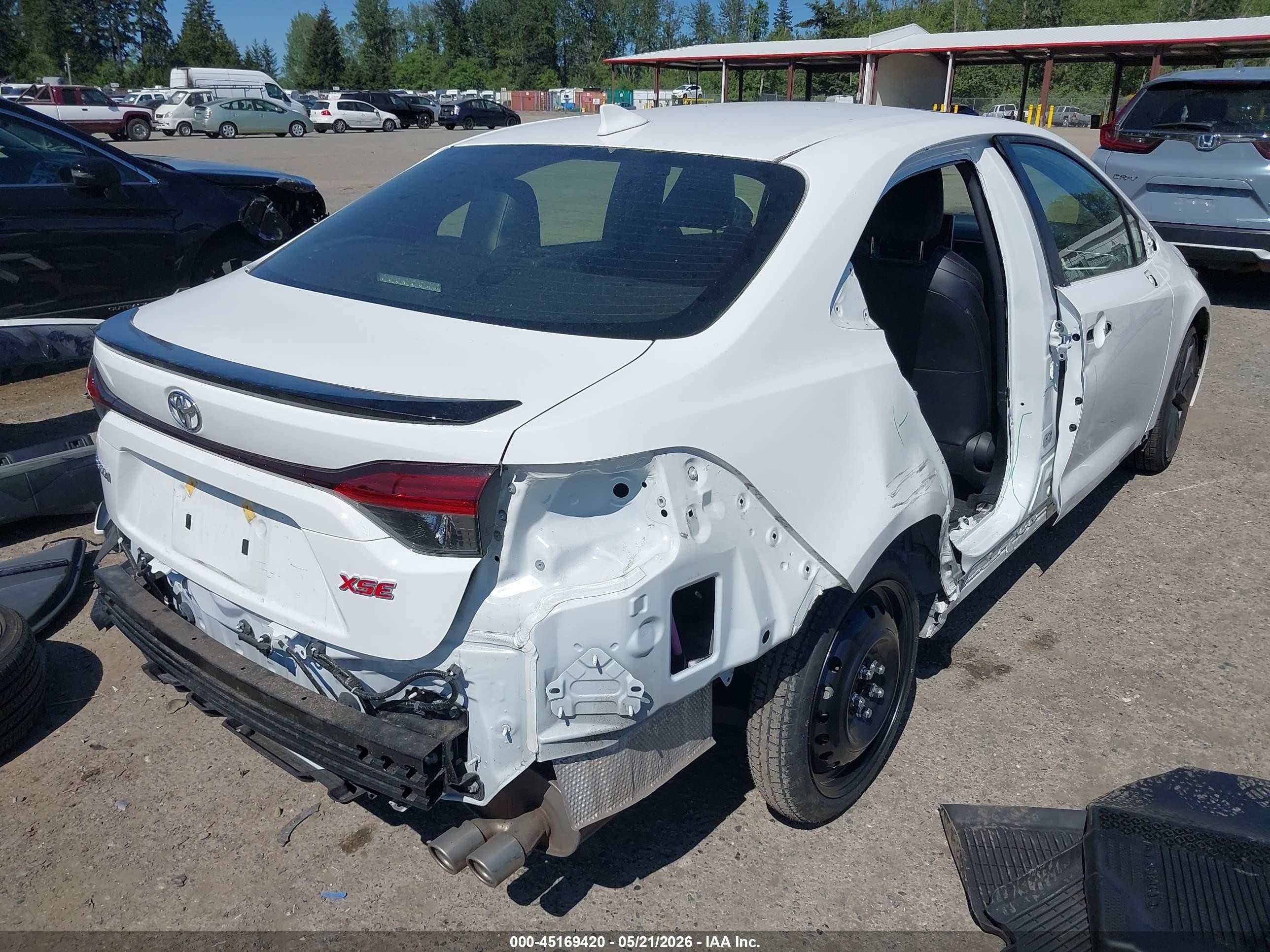 2024 Toyota Corolla Xse White vin: JTDT4MCE8RJ106025