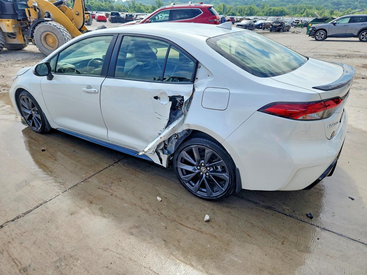 2024 Toyota Corolla Xse White vin: JTDT4MCE9RJ105482