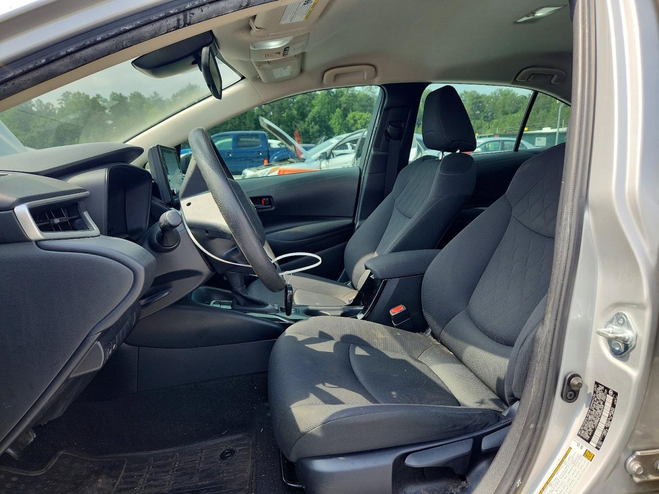 2022 Toyota Corolla Le Silver vin: JTDVPMAE1N3006348