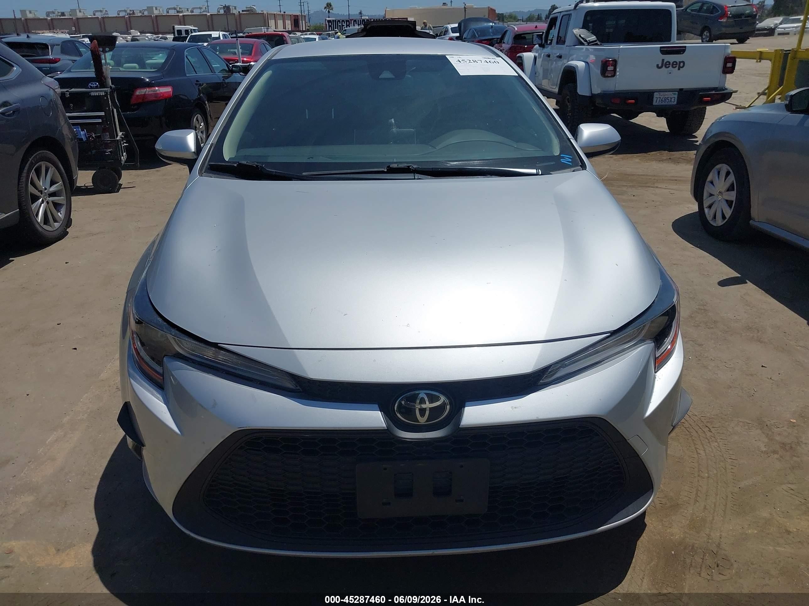2021 Toyota Corolla Le Gray vin: JTDVPMAE2MJ129294