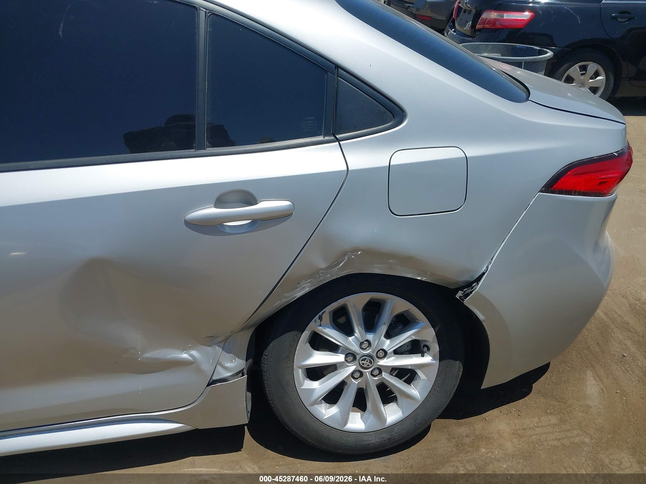 2021 Toyota Corolla Le Gray vin: JTDVPMAE2MJ129294
