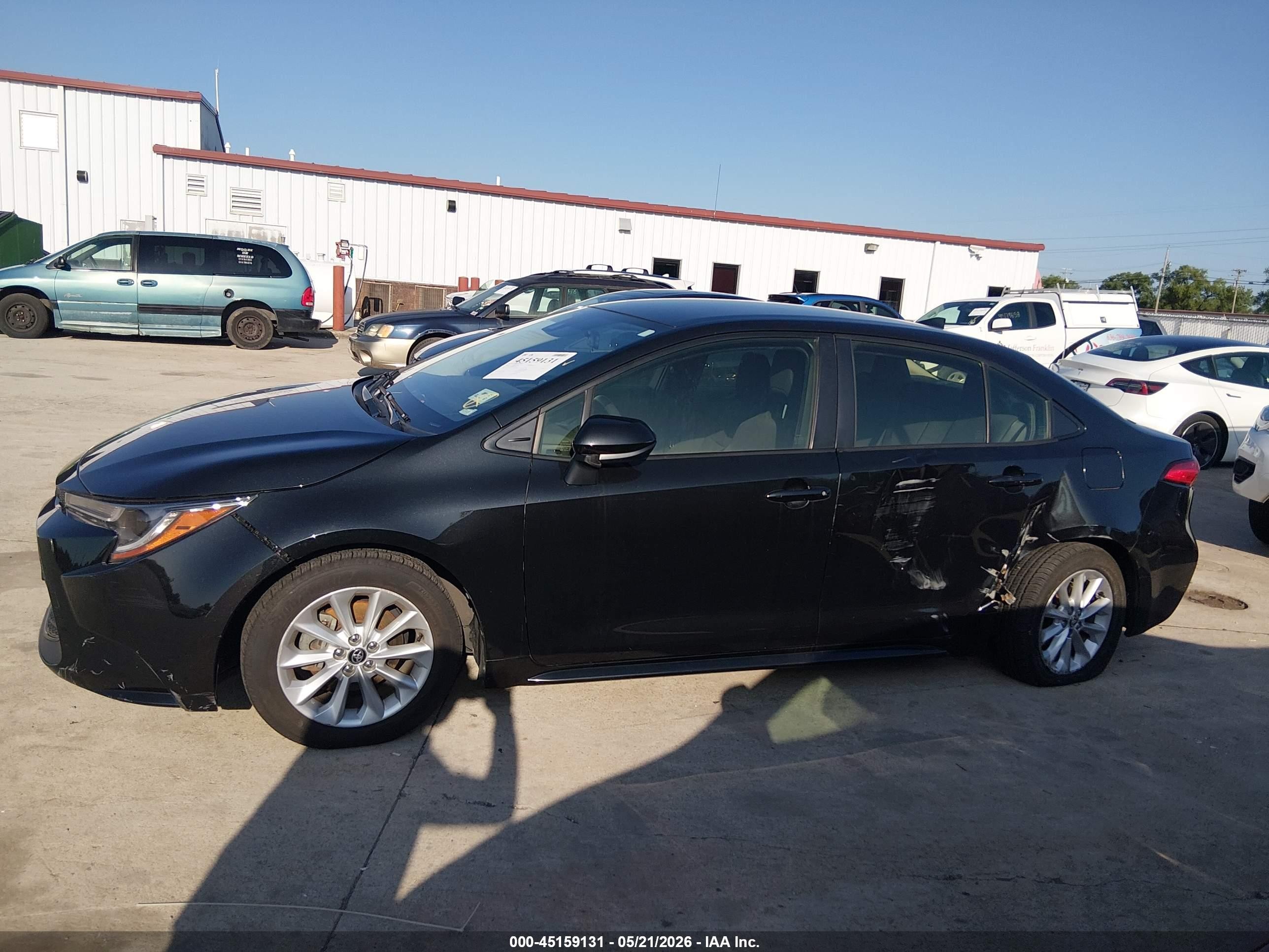2021 Toyota Corolla Le Черный vin: JTDVPMAE8MJ151672