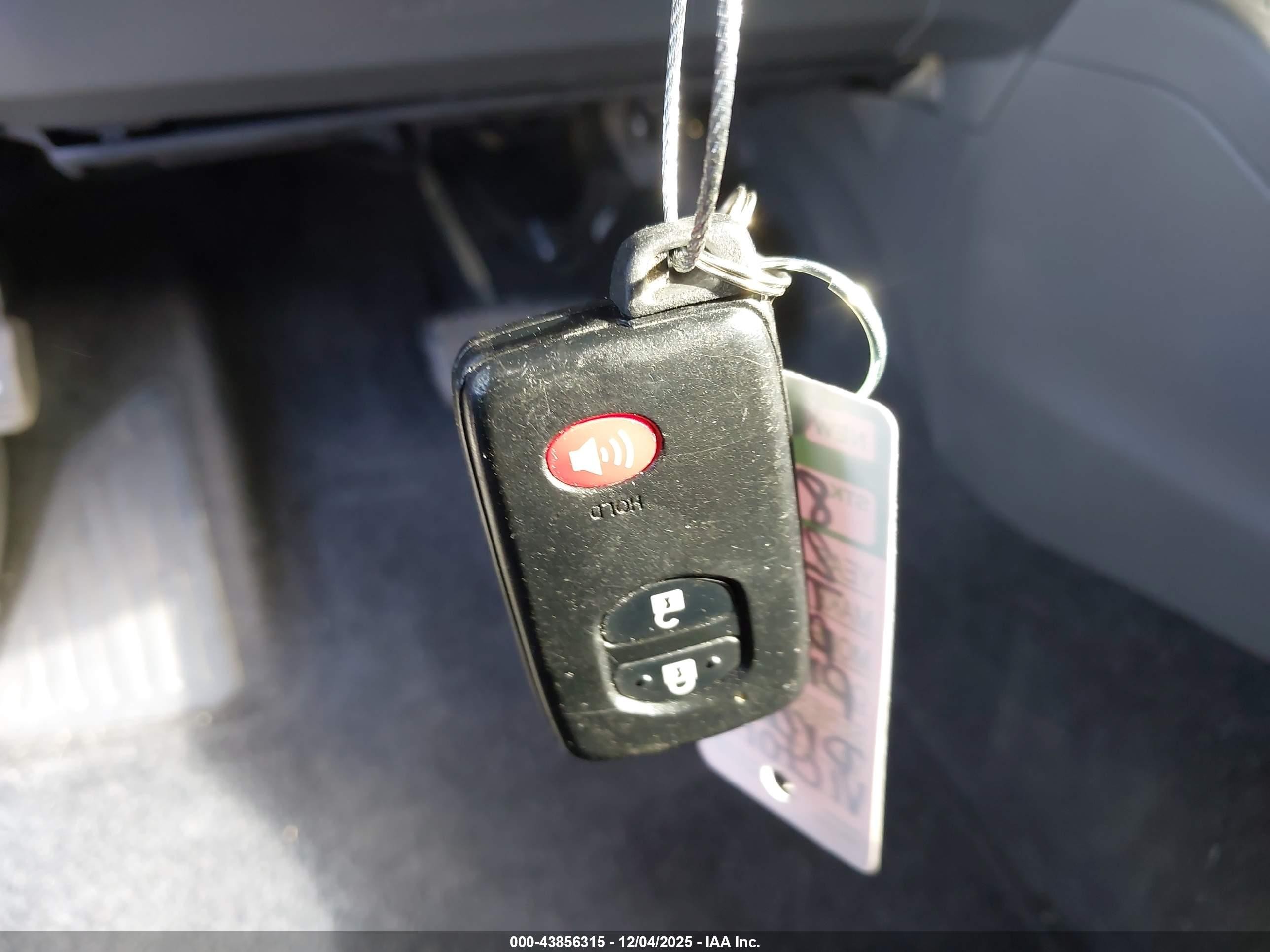 2012 Toyota Prius V Three Gray vin: JTDZN3EU0C3102388