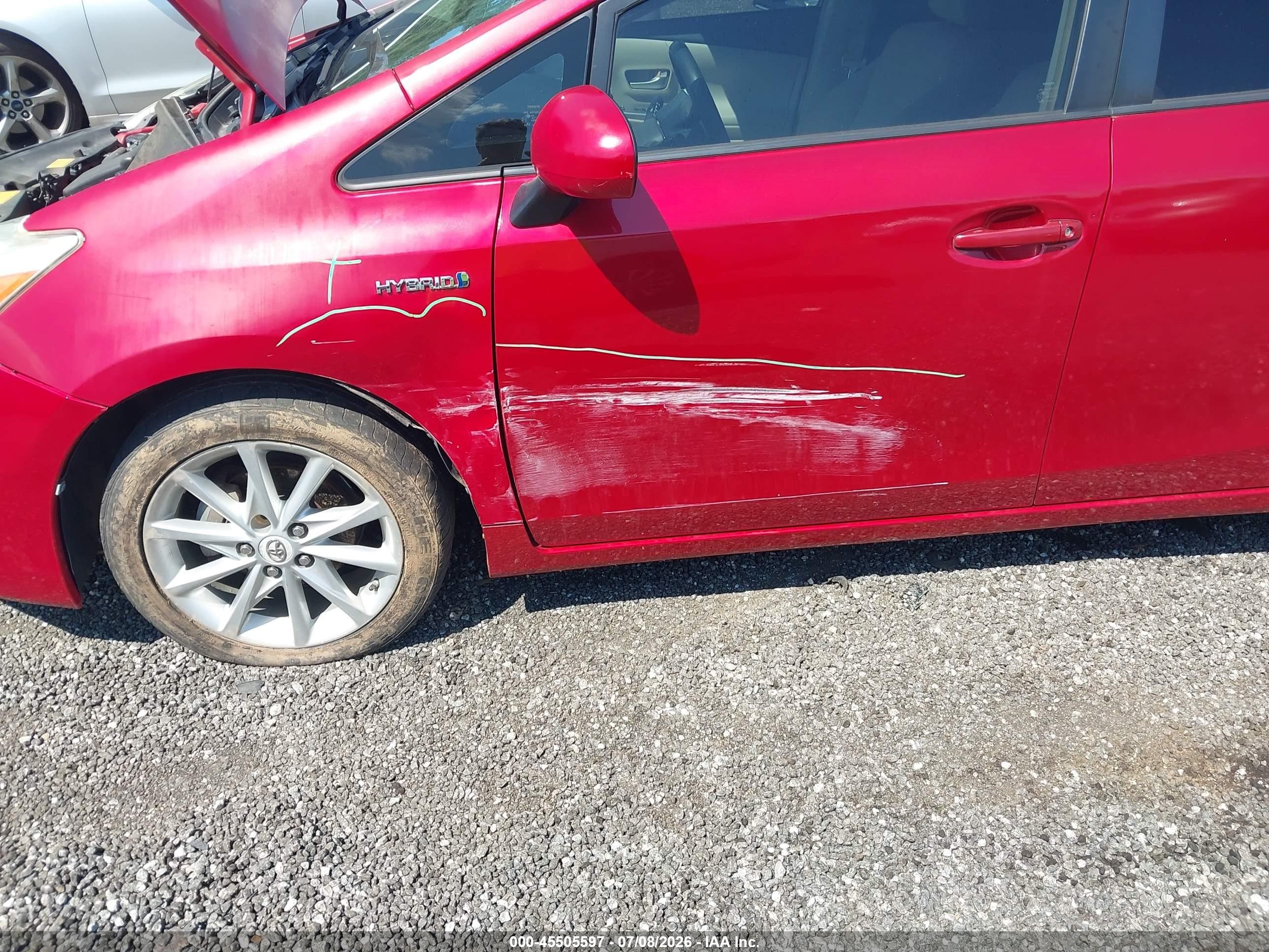 2012 Toyota Prius V Five Красный vin: JTDZN3EU0C3105050