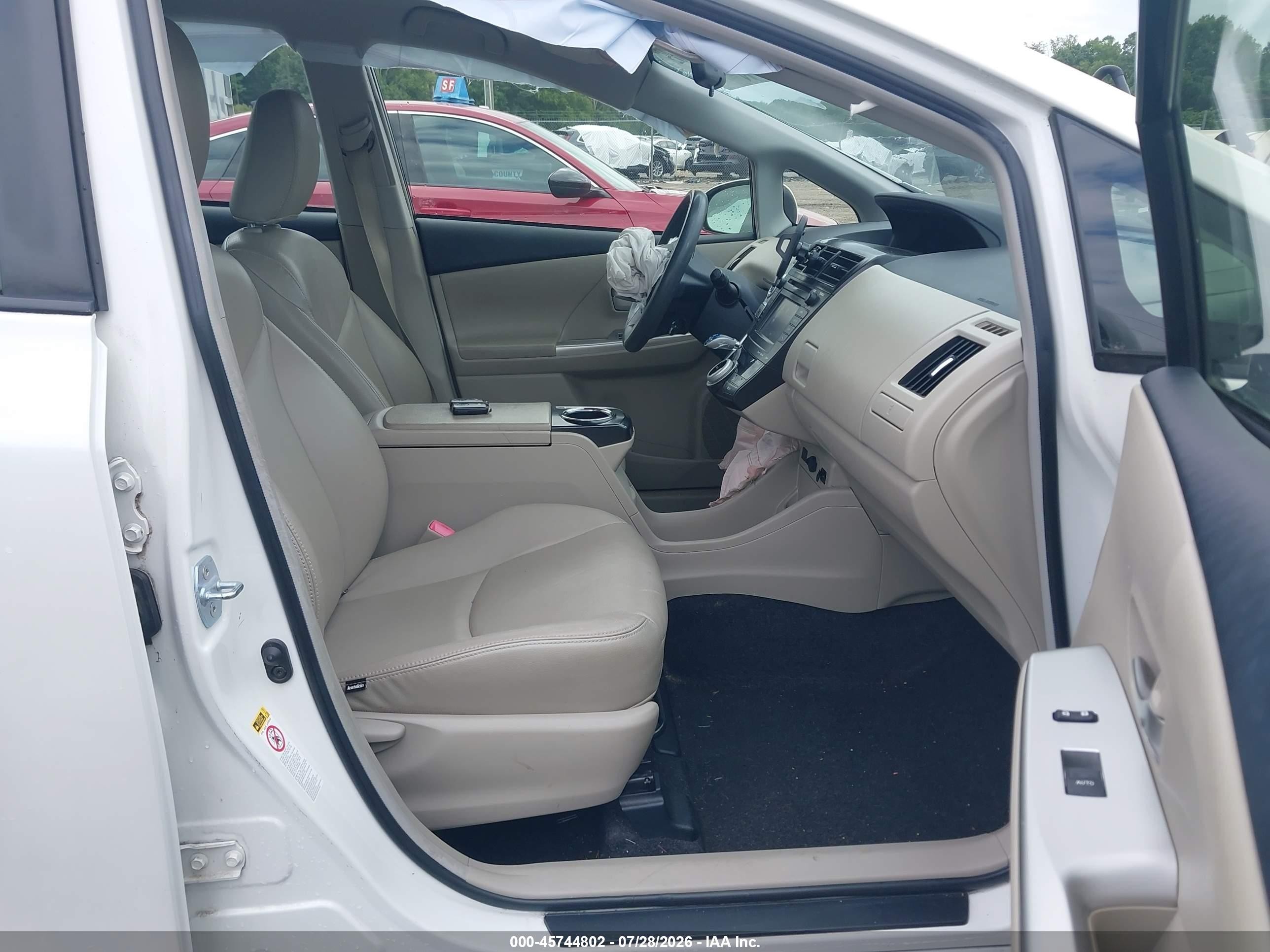 2012 Toyota Prius V Three White vin: JTDZN3EU0C3146827