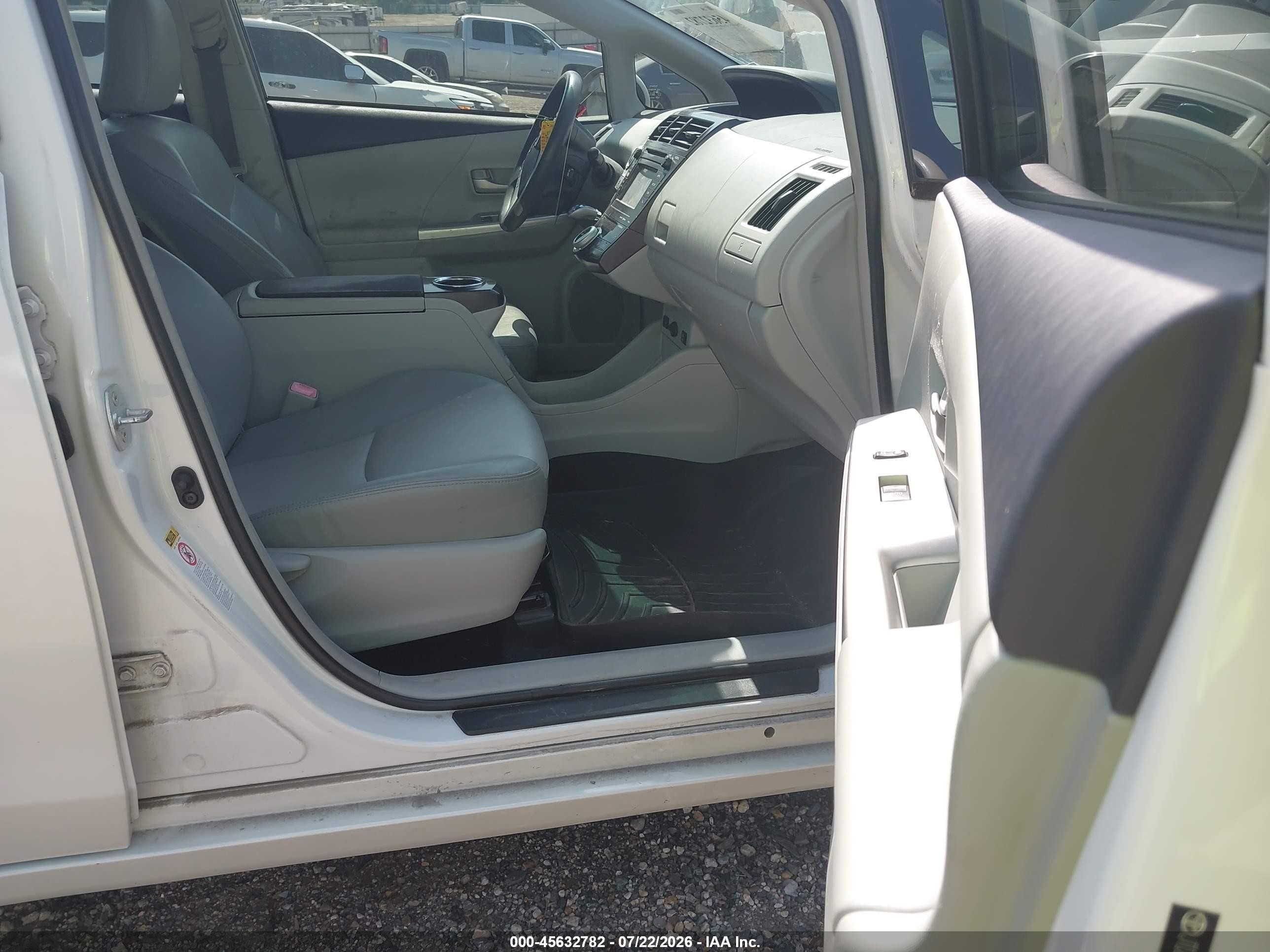 2012 Toyota Prius V Five White vin: JTDZN3EU0C3158475