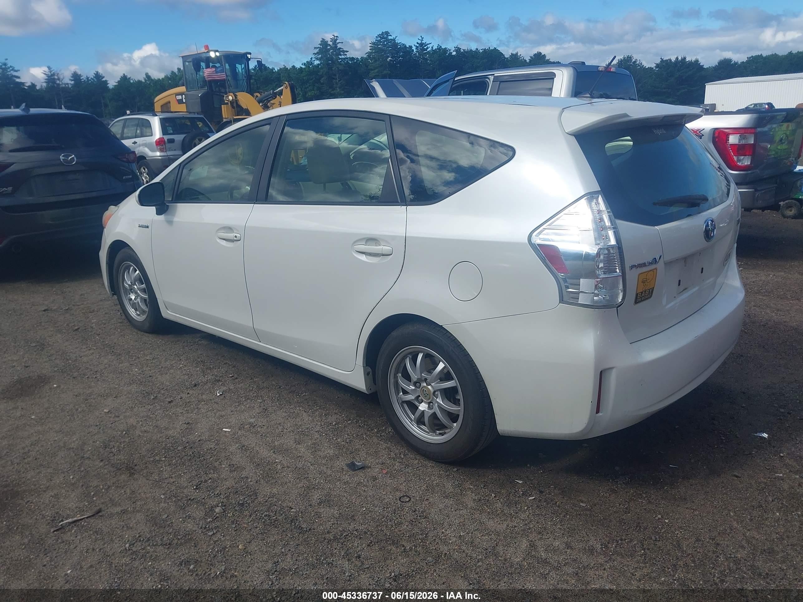 2012 Toyota Prius V Two White vin: JTDZN3EU0C3159996