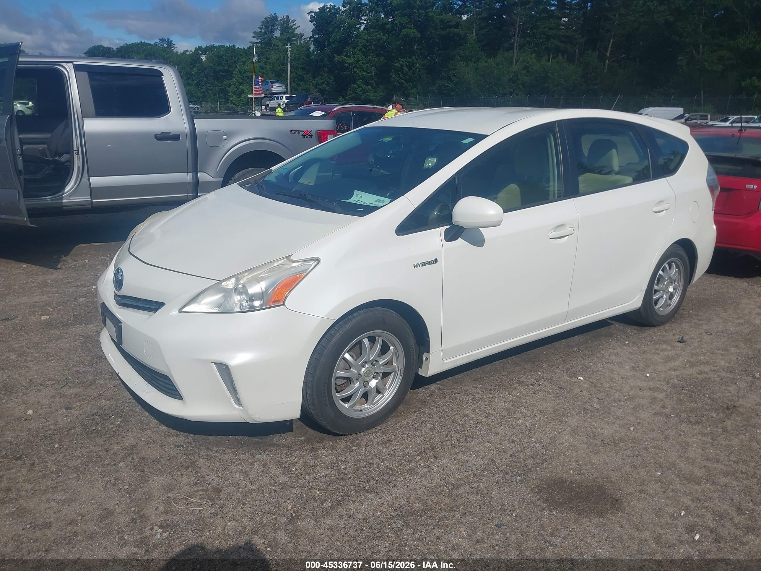 2012 Toyota Prius V Two White vin: JTDZN3EU0C3159996