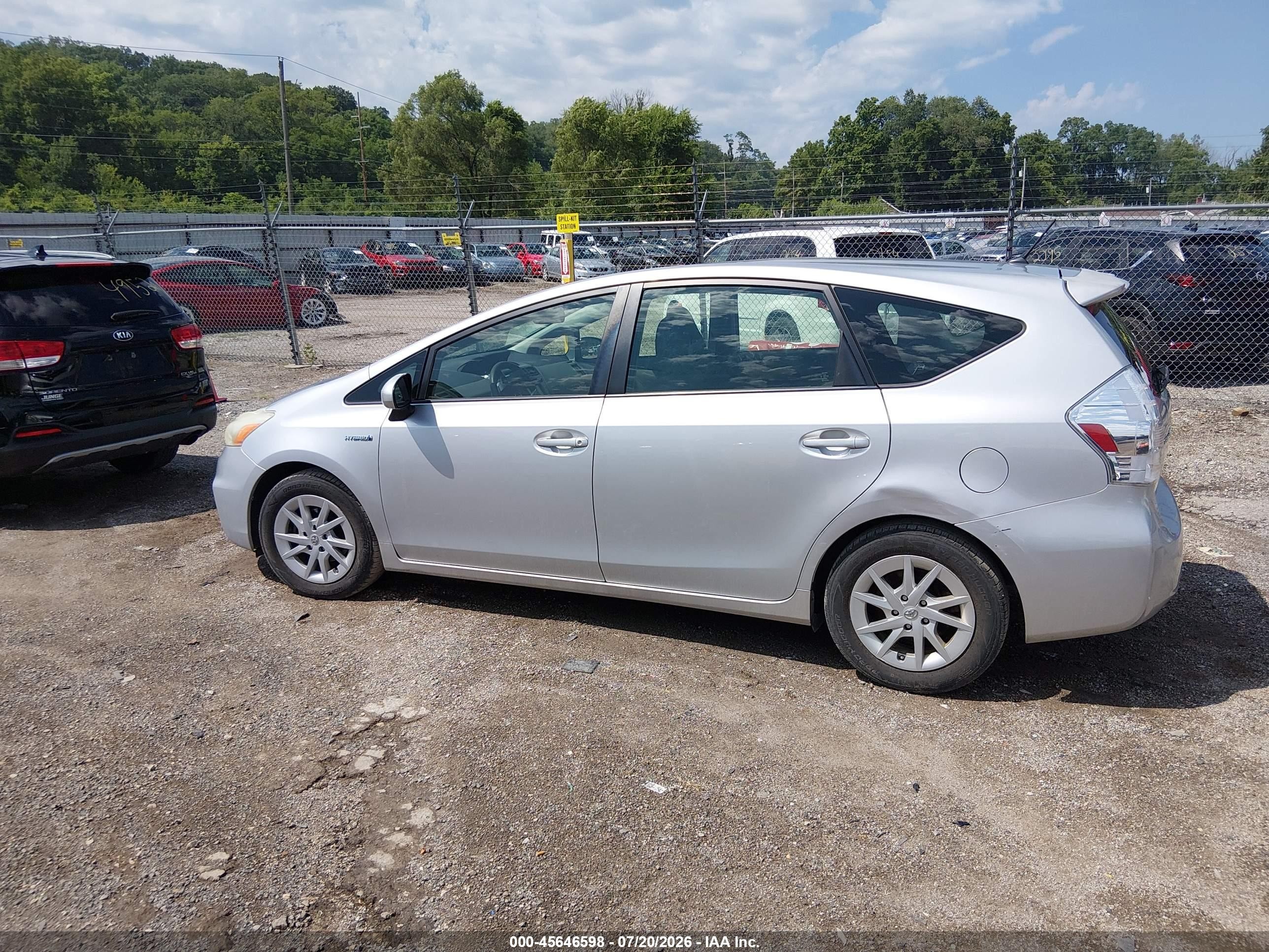 2013 Toyota Prius V Two Silver vin: JTDZN3EU0D3194247